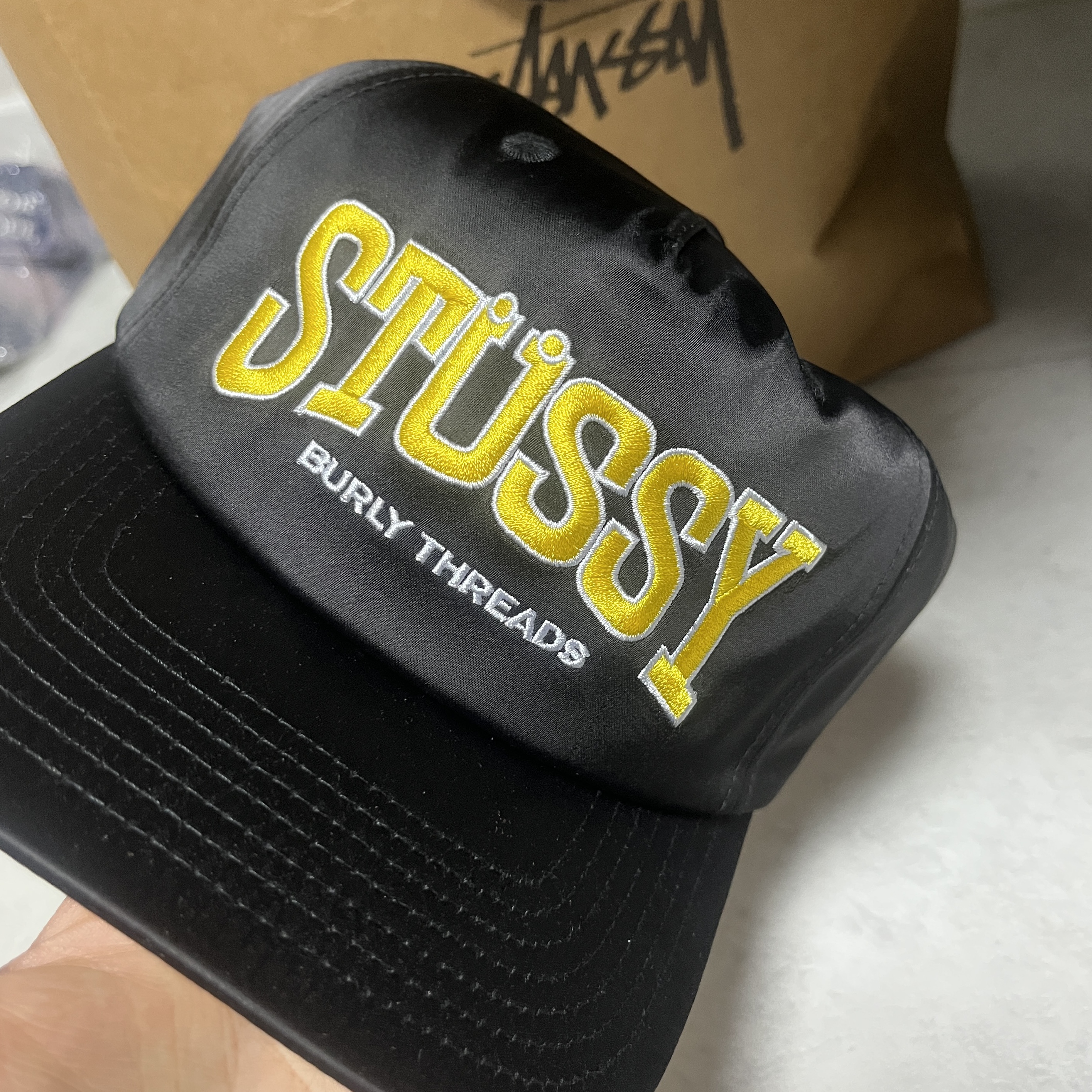 Stussy Mid-Depth Burly Threads Snapback Black 착용 스타일