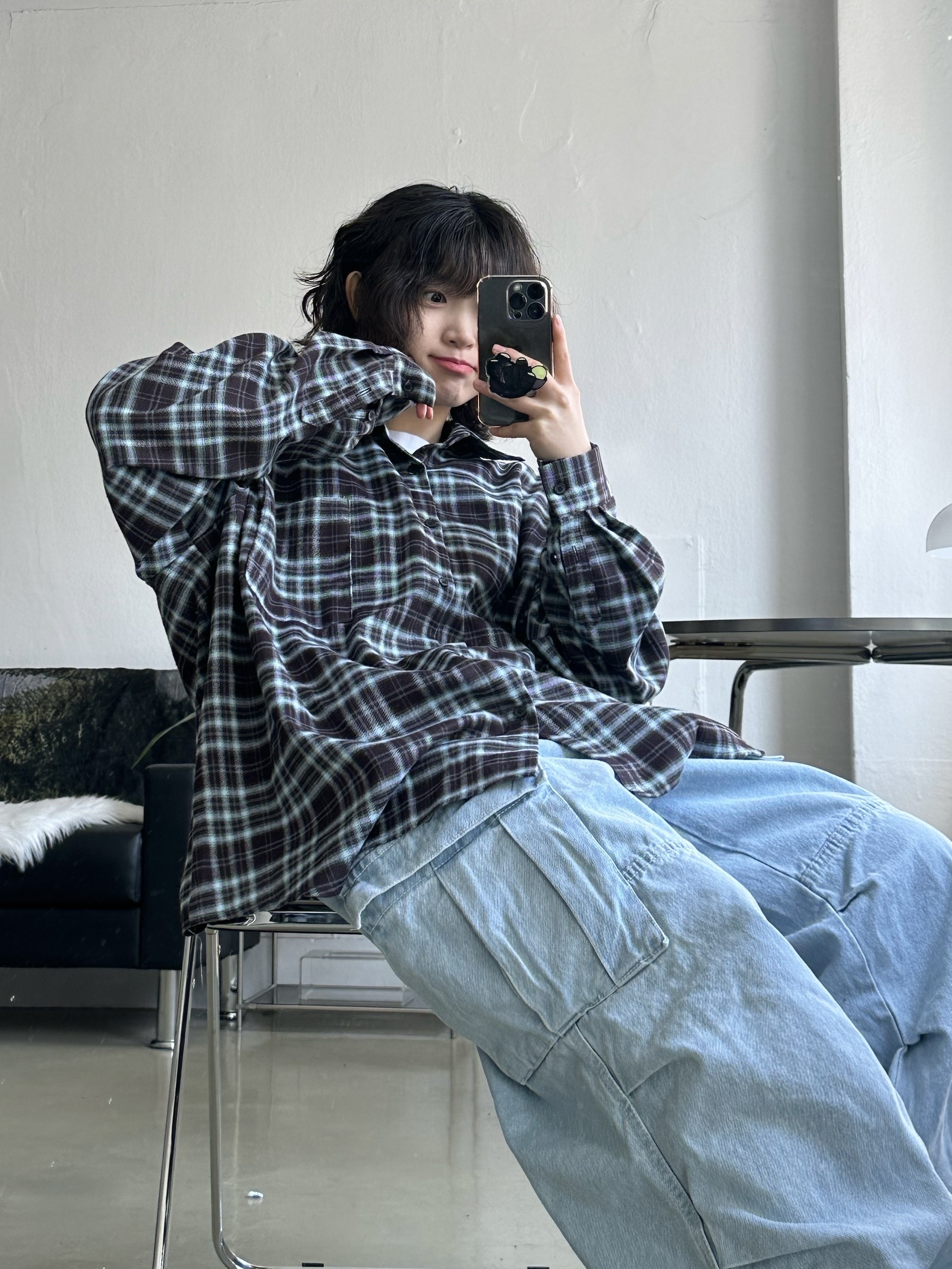 헬로선라이즈 투톤 워시드 OG 로고 6패널 캡 화이트 블랙, (W) 나이키 에어포스 1 '07 로우 화이트 착용 스타일 - 1