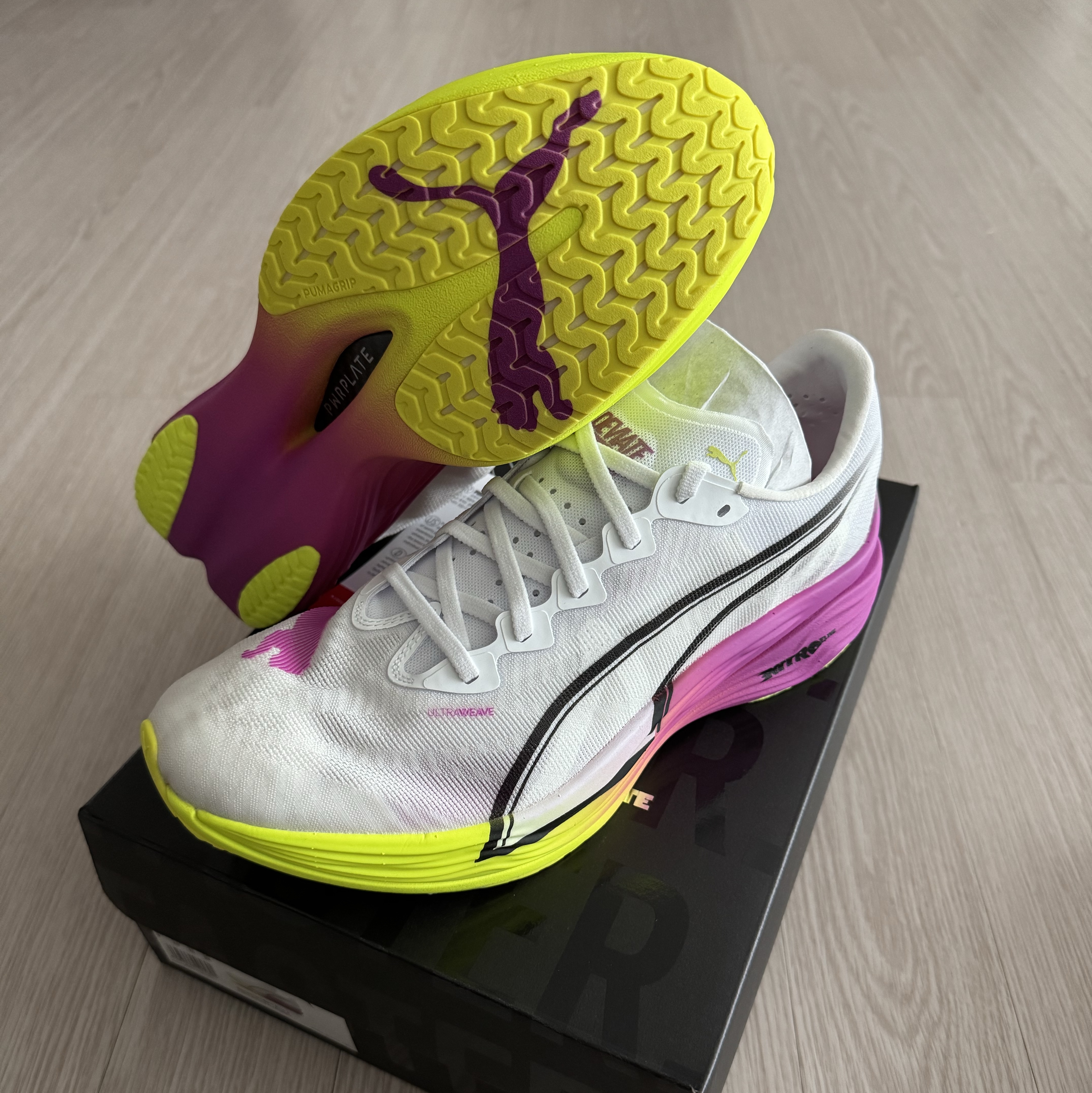 Puma Deviate Nitro Elite 3 White Pure Magenta 착용 스타일 - 1