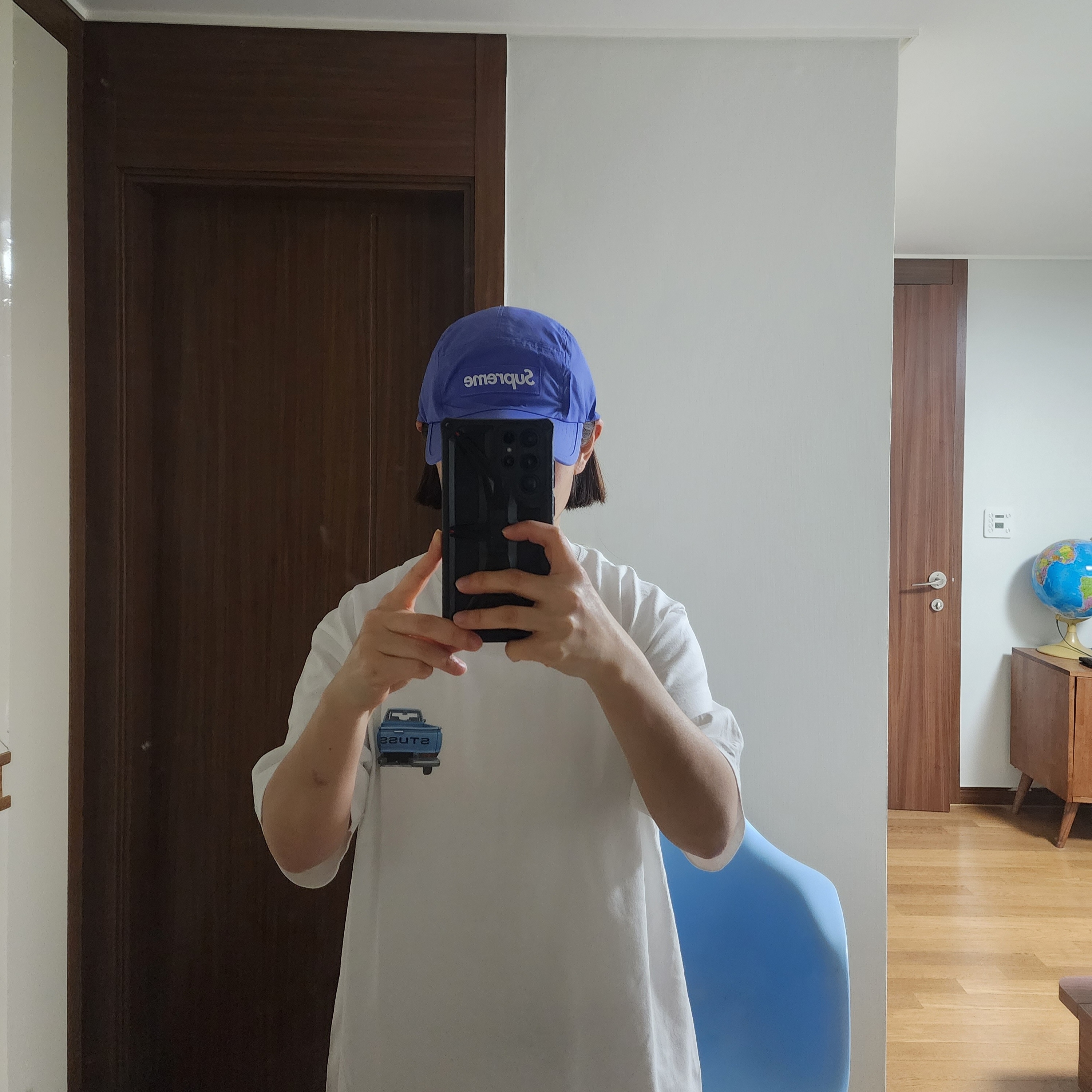 Stussy Pickup T-Shirt White, Supreme Shockcord Camp Cap Blue - 21FW 착용 스타일 - 1