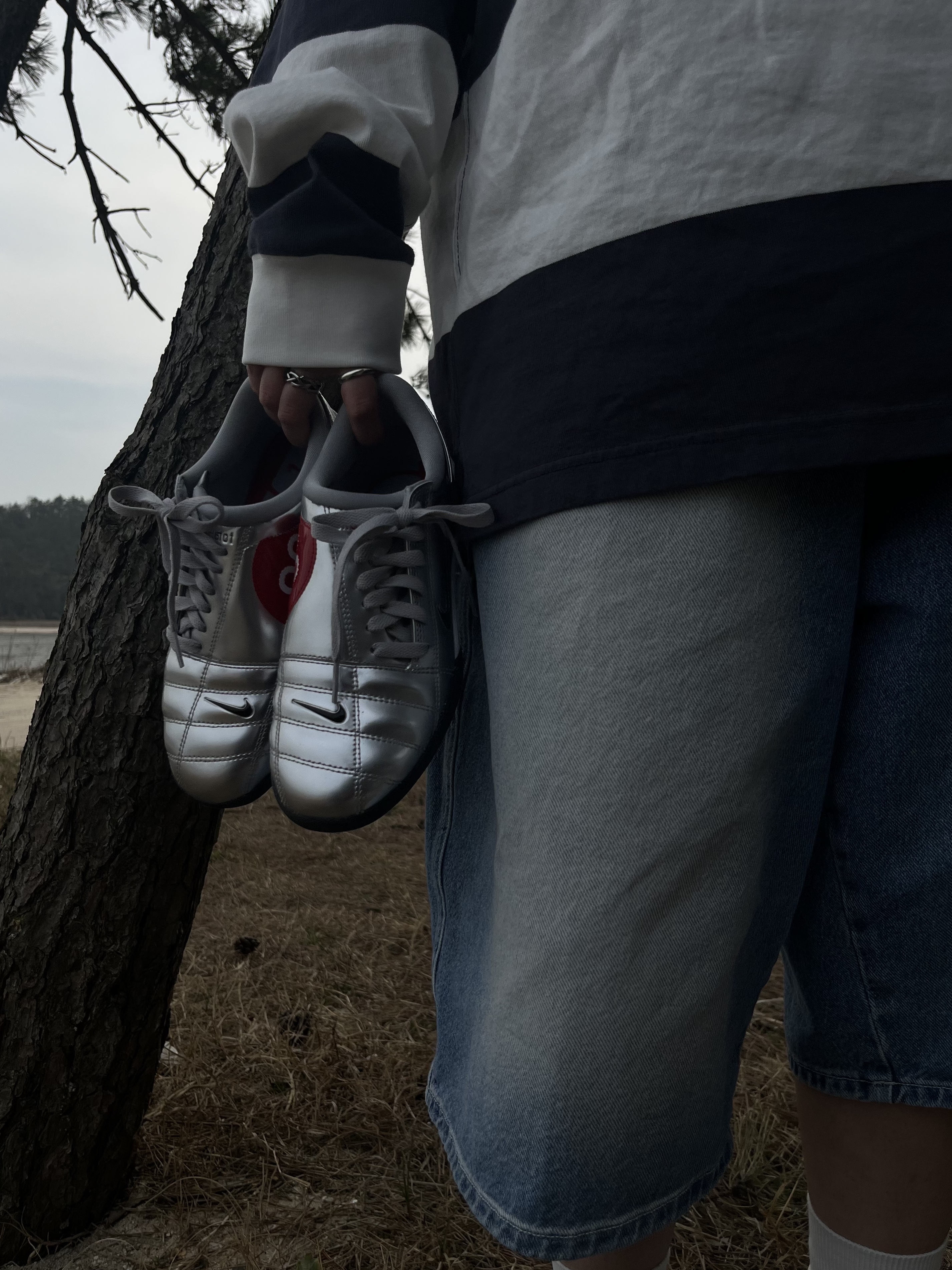 Nike Total 90 III SP Metallic Silver and Black, Nike Total 90 III SP Bordeaux and Metallic Silver 착용 스타일 - 1