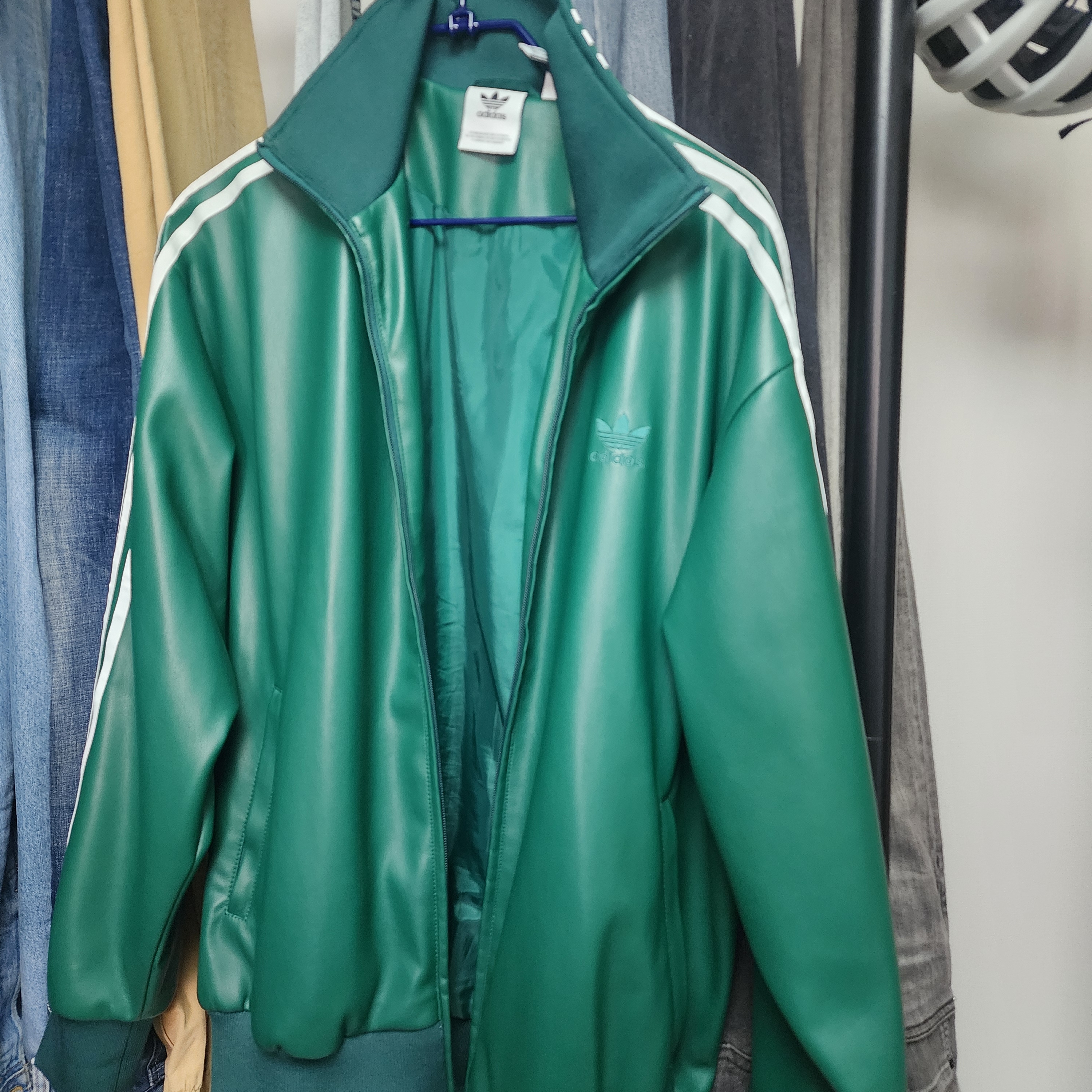 Adidas Faux Leather Adicolor 3S Loose Firebird Tracksuit Jacket Collegiate Green - KR Sizing 착용 스타일