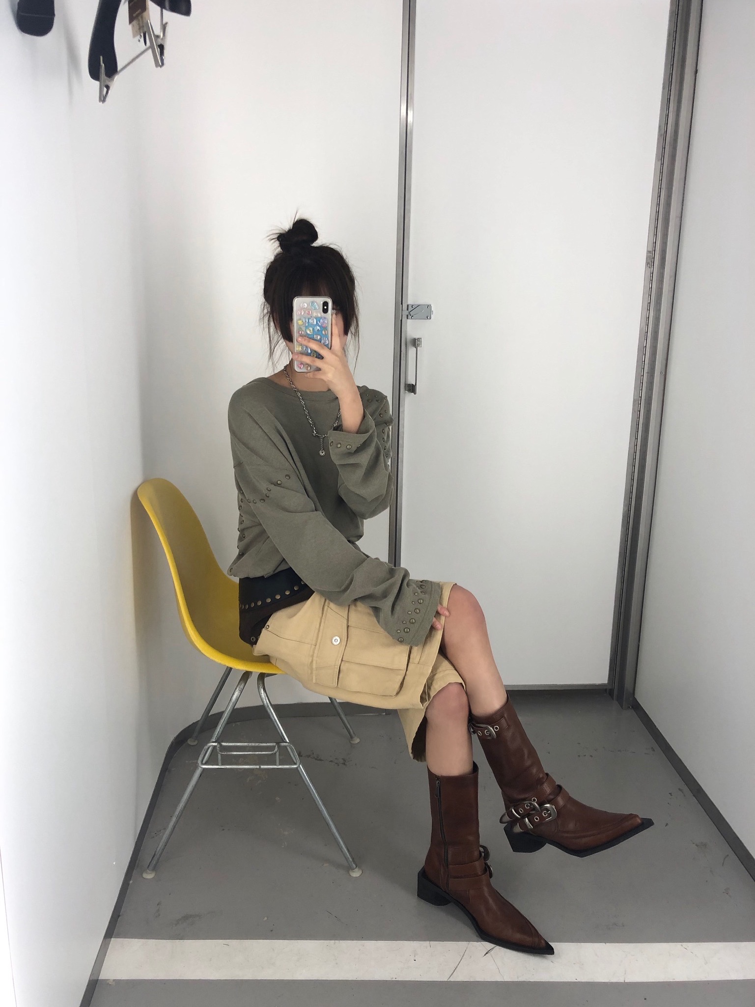 Vacant Archive Chad Stud Long Sleeve Khaki, Vacant Archive Chad Stud Long Sleeve Black 착용 스타일