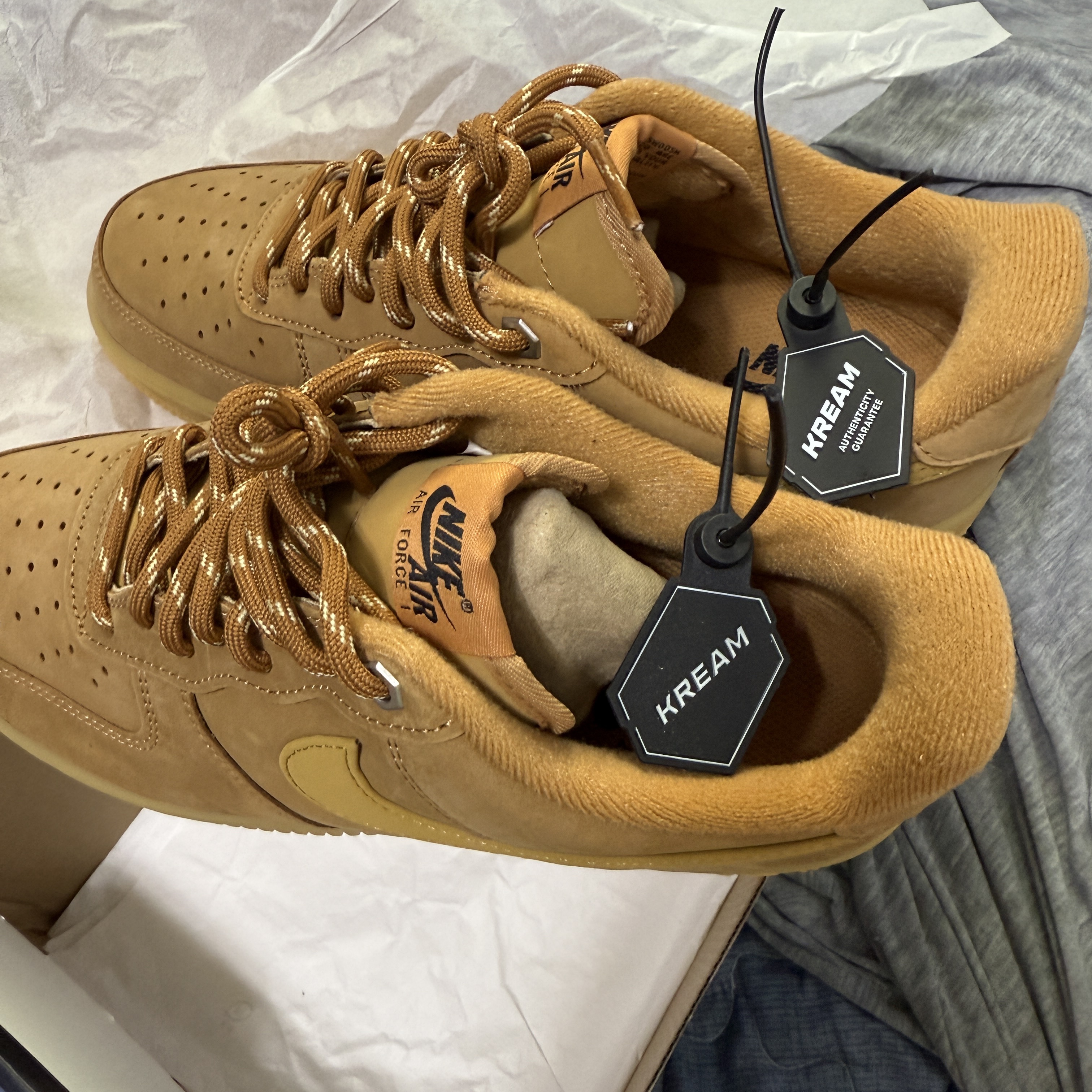 Nike Air Force 1 '07 WB Flax 착용 스타일 - 2