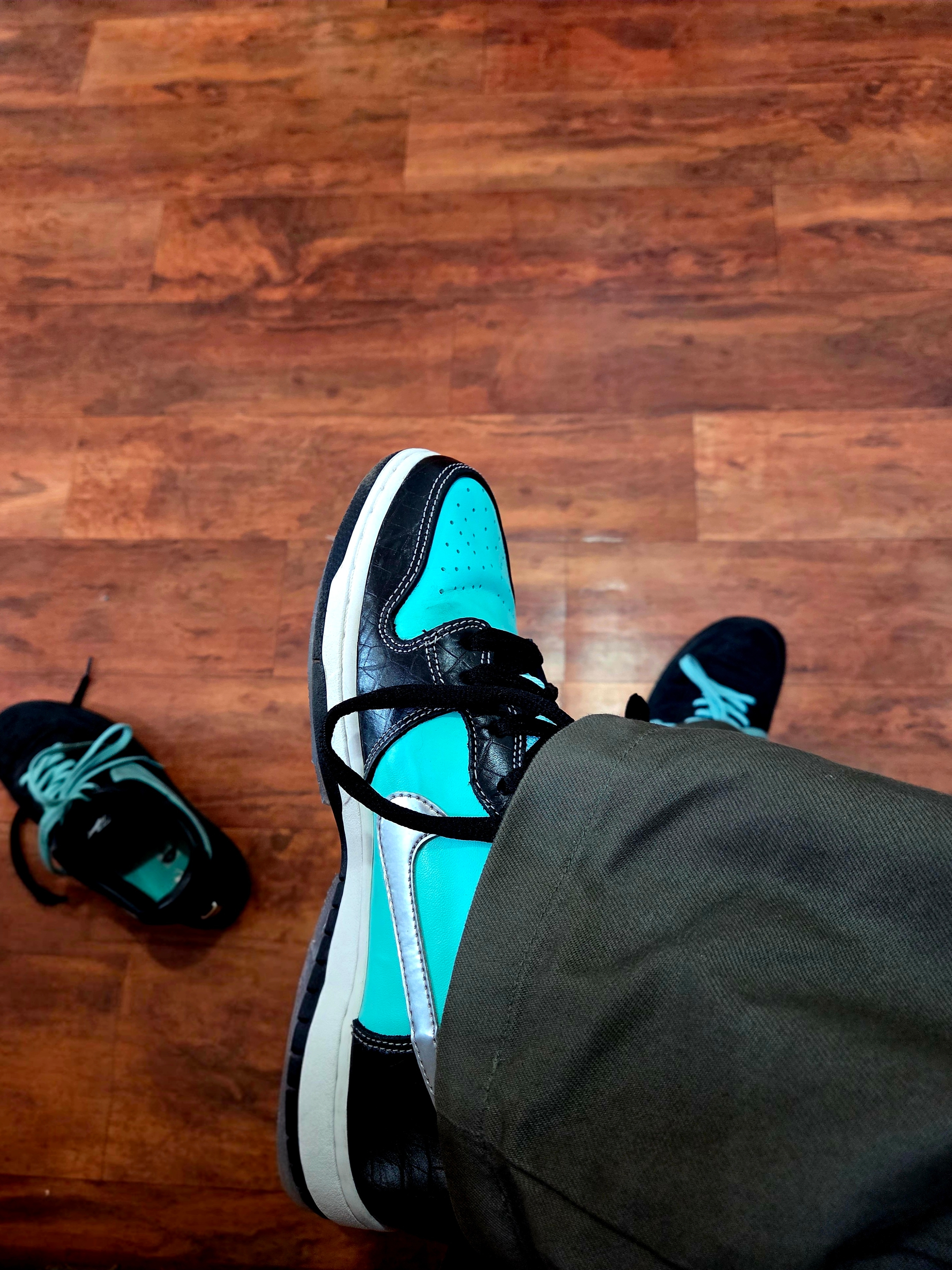 Nike x Diamond Supply Co. SB Dunk High Tiffany, Nike x Tiffany & Co. Air Force 1 Low SP 1837 착용 스타일
