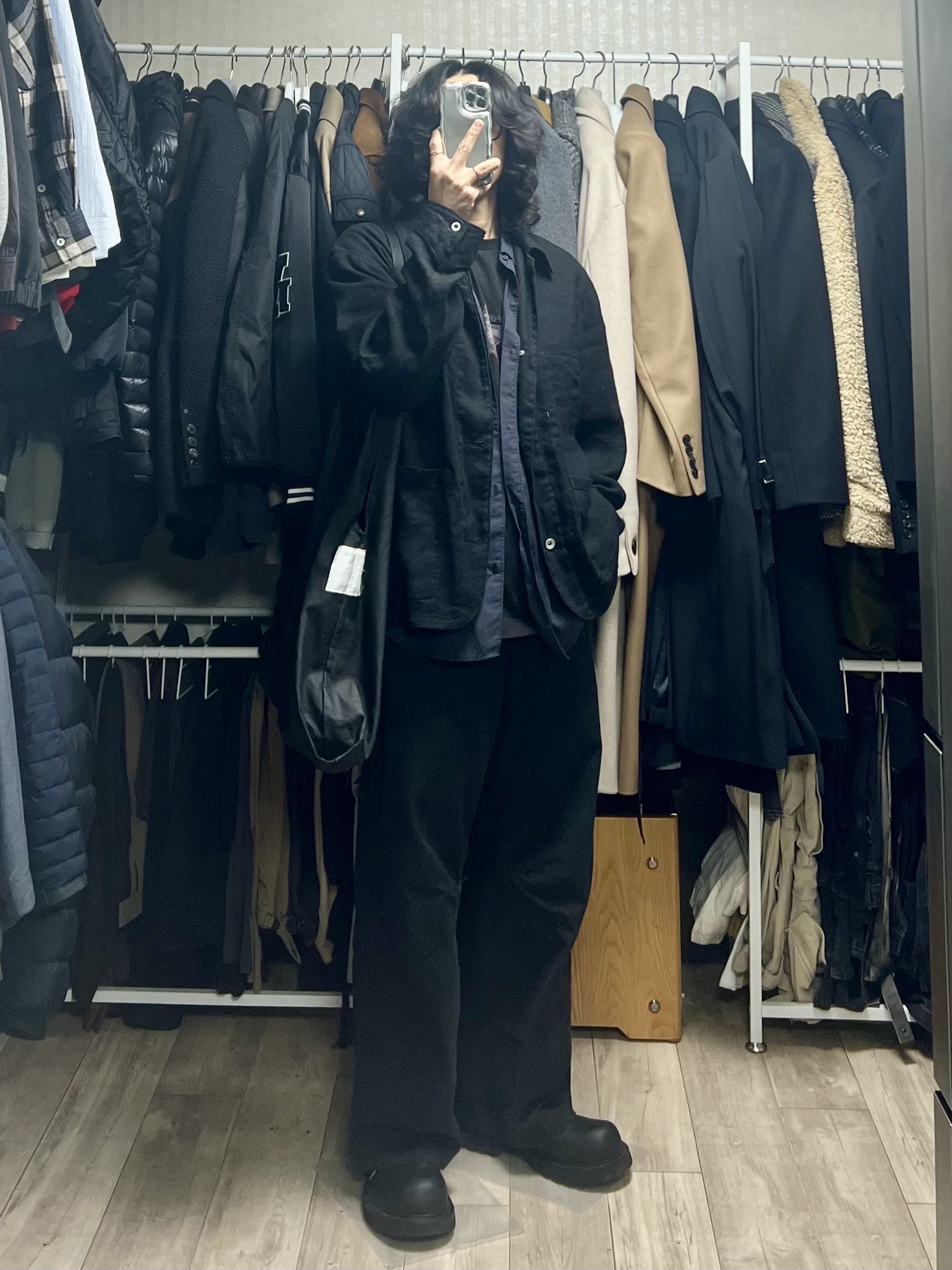 Polyteru Tenco Loosed Shirt 2.0 Dark Navy 착용 스타일