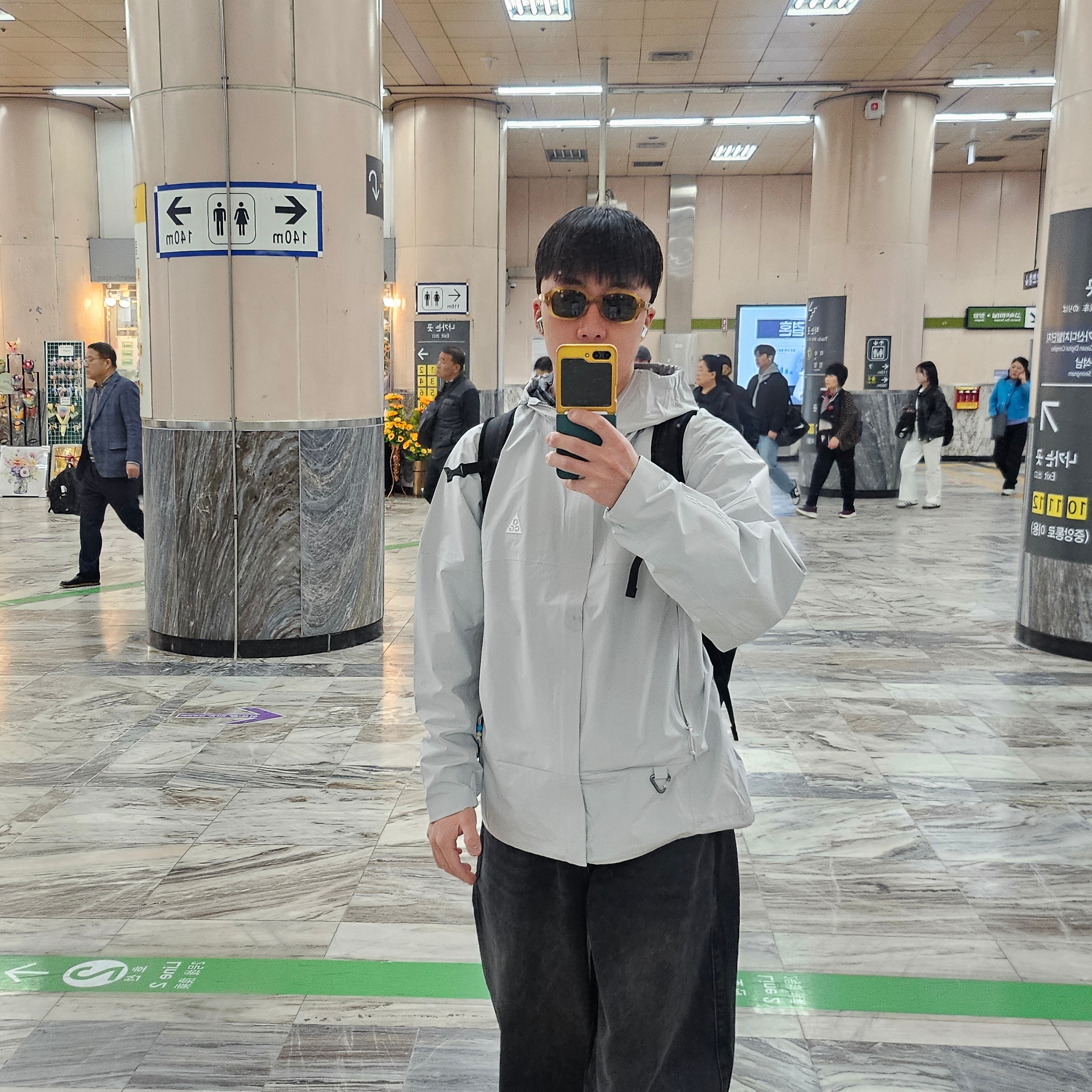 Nike ACG Storm-Fit ADV Cascade Rains Full Zip Jacket Photon Dust - Asia, Salomon XT-6 ADV Black 착용 스타일