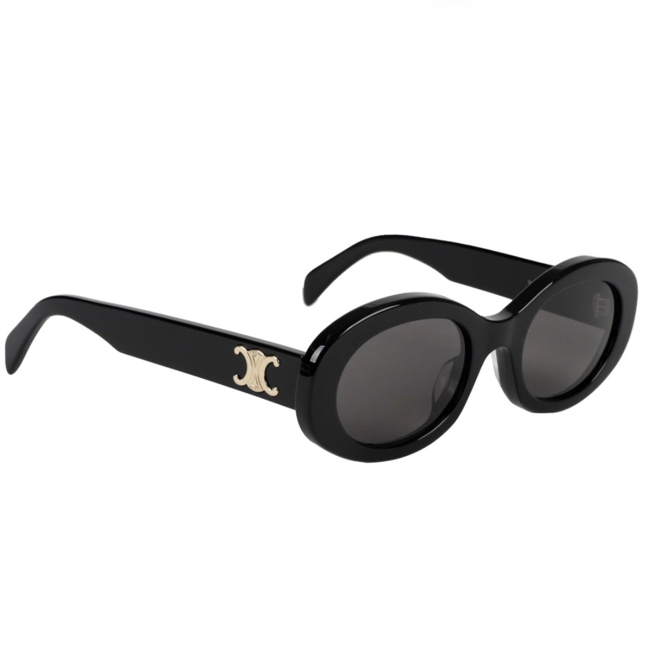 (W) Celine Triomphe 01 Sunglasses in Acetate Black 착용 스타일