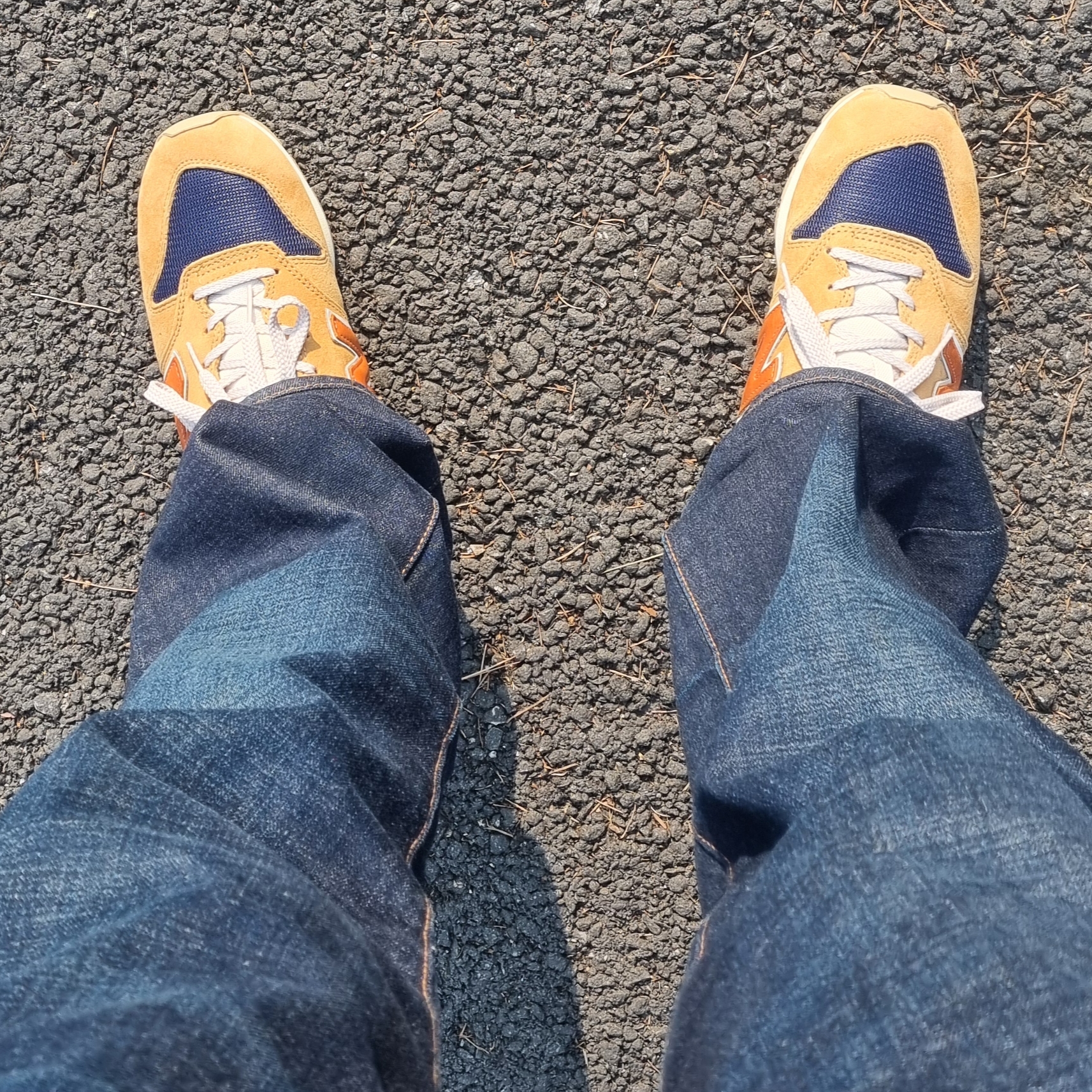 New Balance 996 Orange 착용 스타일