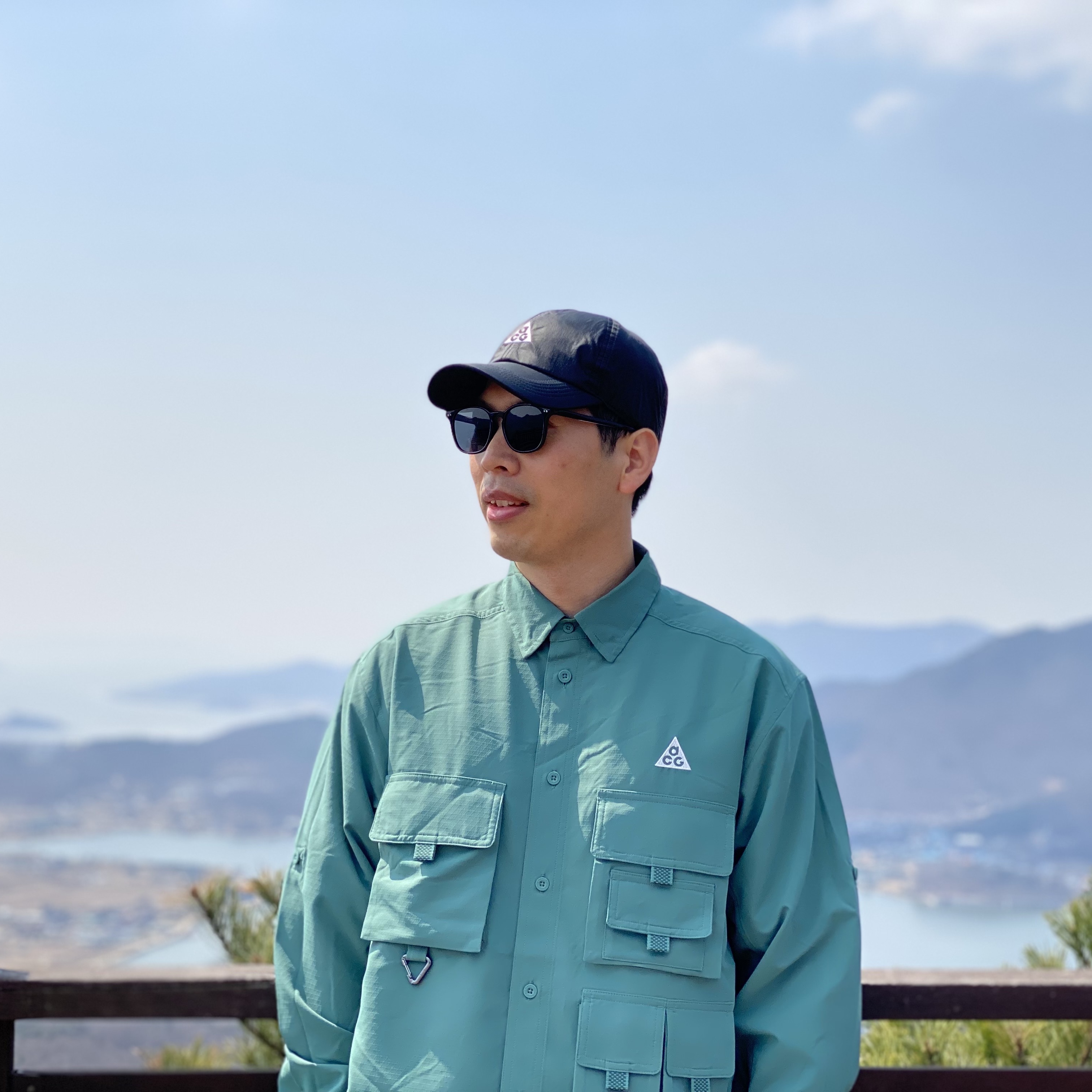 Nike ACG Dri-Fit UV Devastation Trail Shirt Bicoastal Vintage Green - Asia, Nike ACG Trail Cap Black 착용 스타일