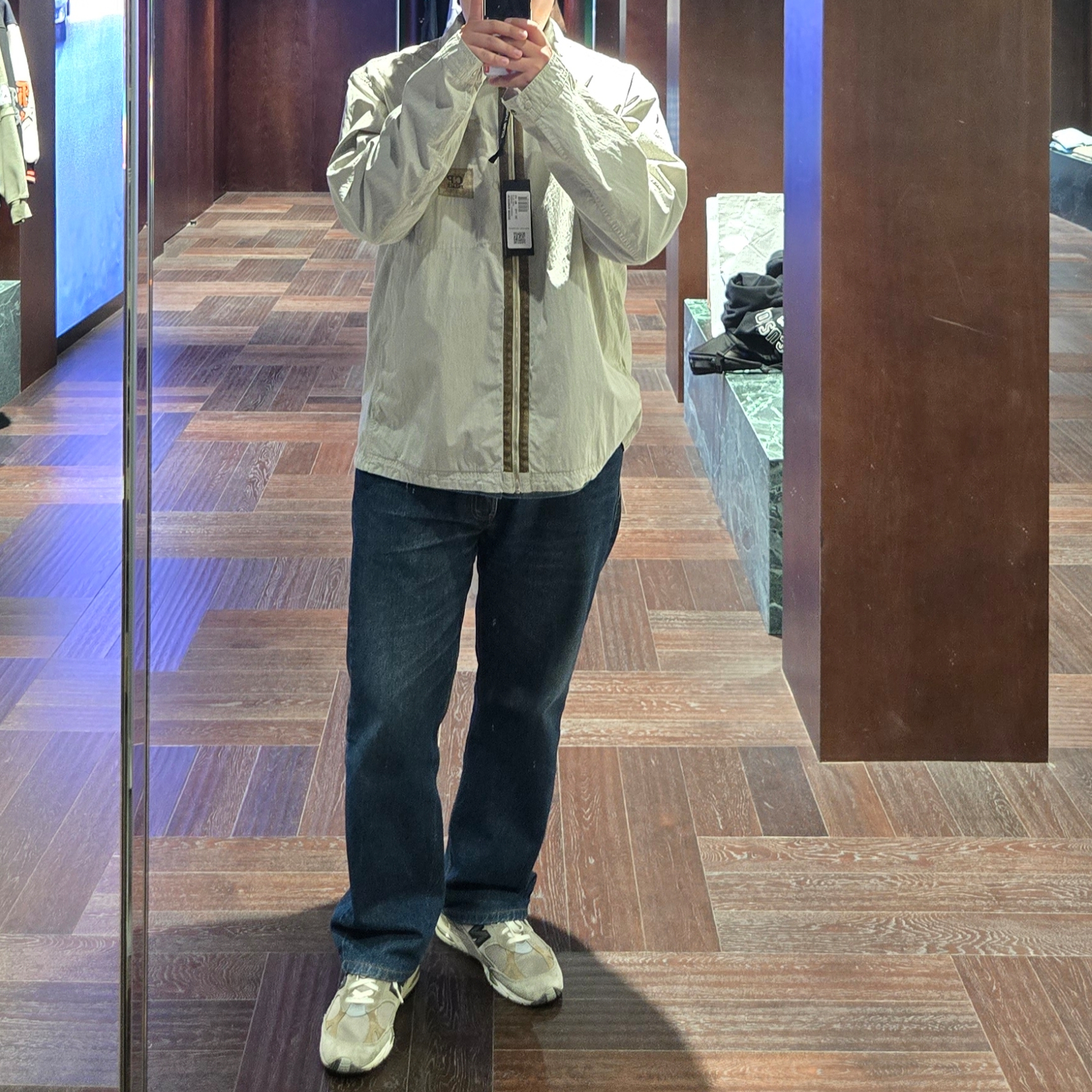 New Balance x JJJJound 991 Made in UK Grey, Palace x C.P. Company 50 Fili Zip Through Shirt Stone - 25SS 착용 스타일
