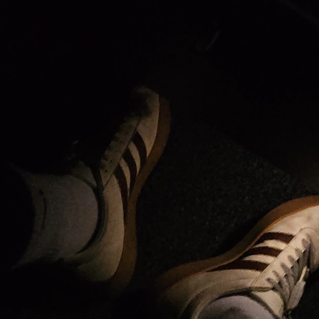 Adidas VL Court 2.0 Cream Brown 착용 스타일 - 1