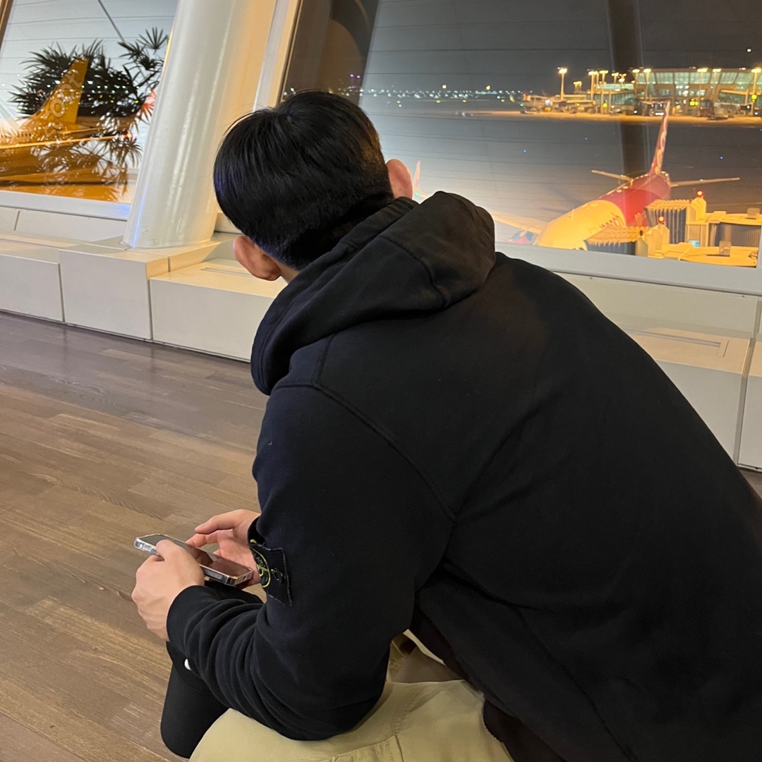 Birkenstock Boston Soft Footbed Taupe - Regular, Stone Island 64220 Full Zip Hooded Sweatshirt Black - 22FW 착용 스타일 - 3