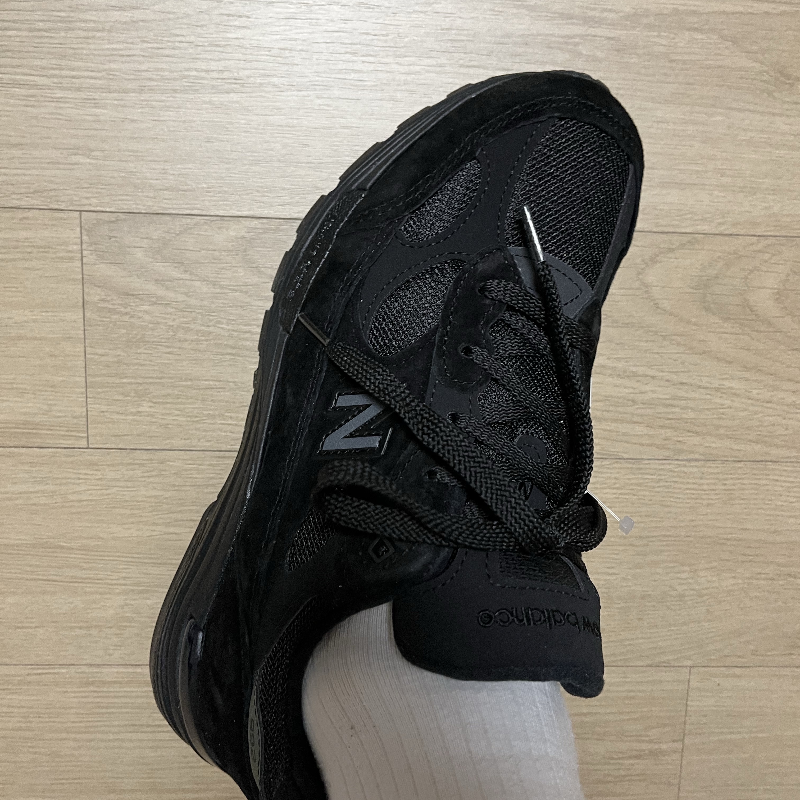 New Balance 992 Made in USA Core Black 착용 스타일
