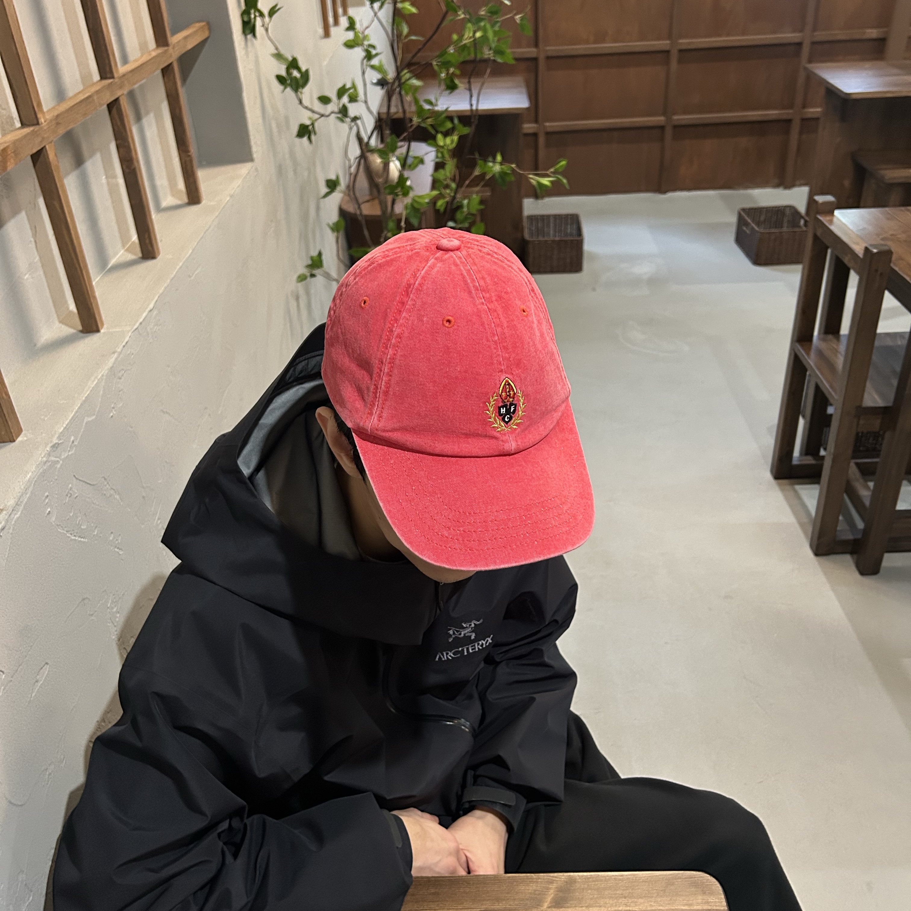 Arc'teryx Beta LT Jacket Black 착용 스타일