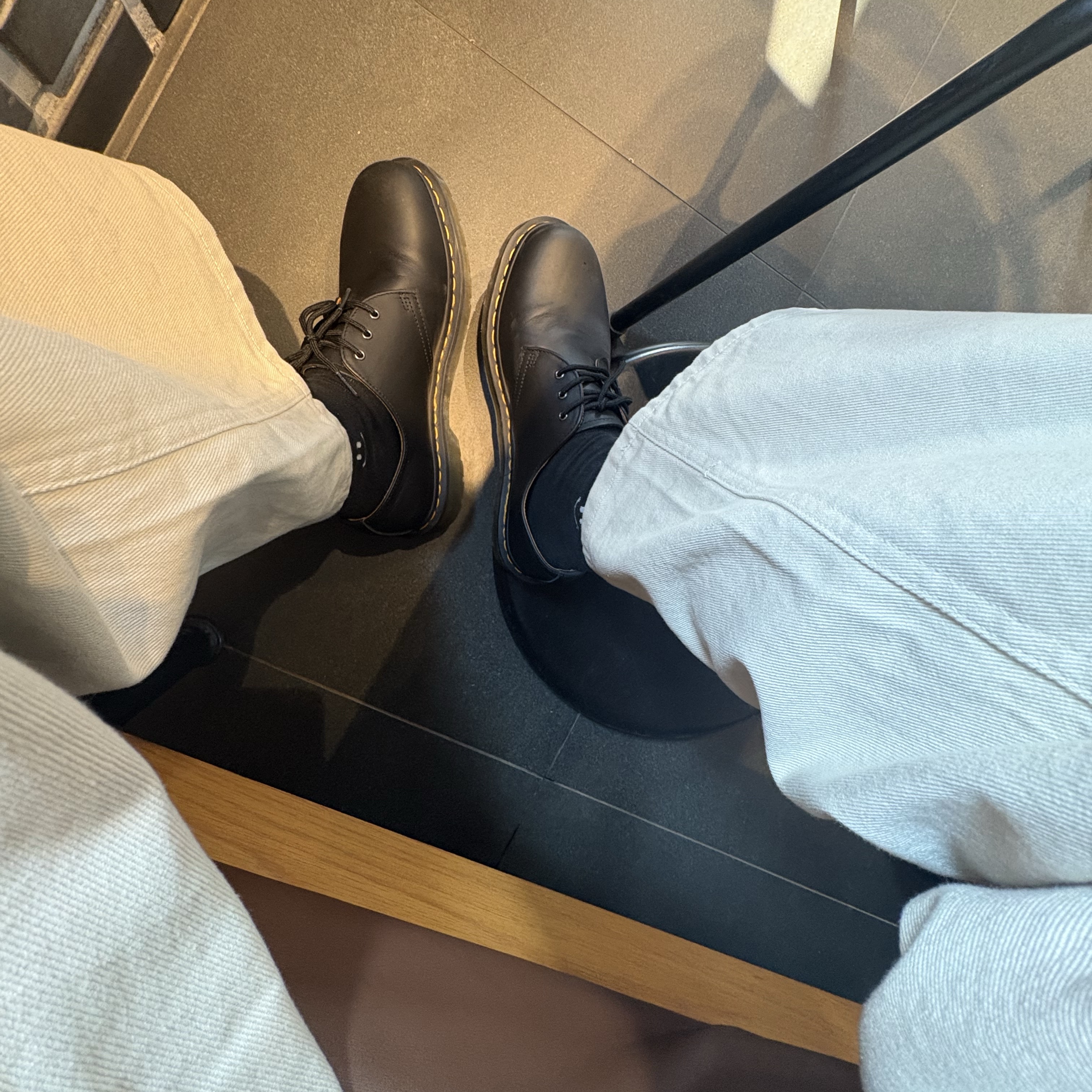 Dr. Martens 1461 Smooth Black 착용 스타일