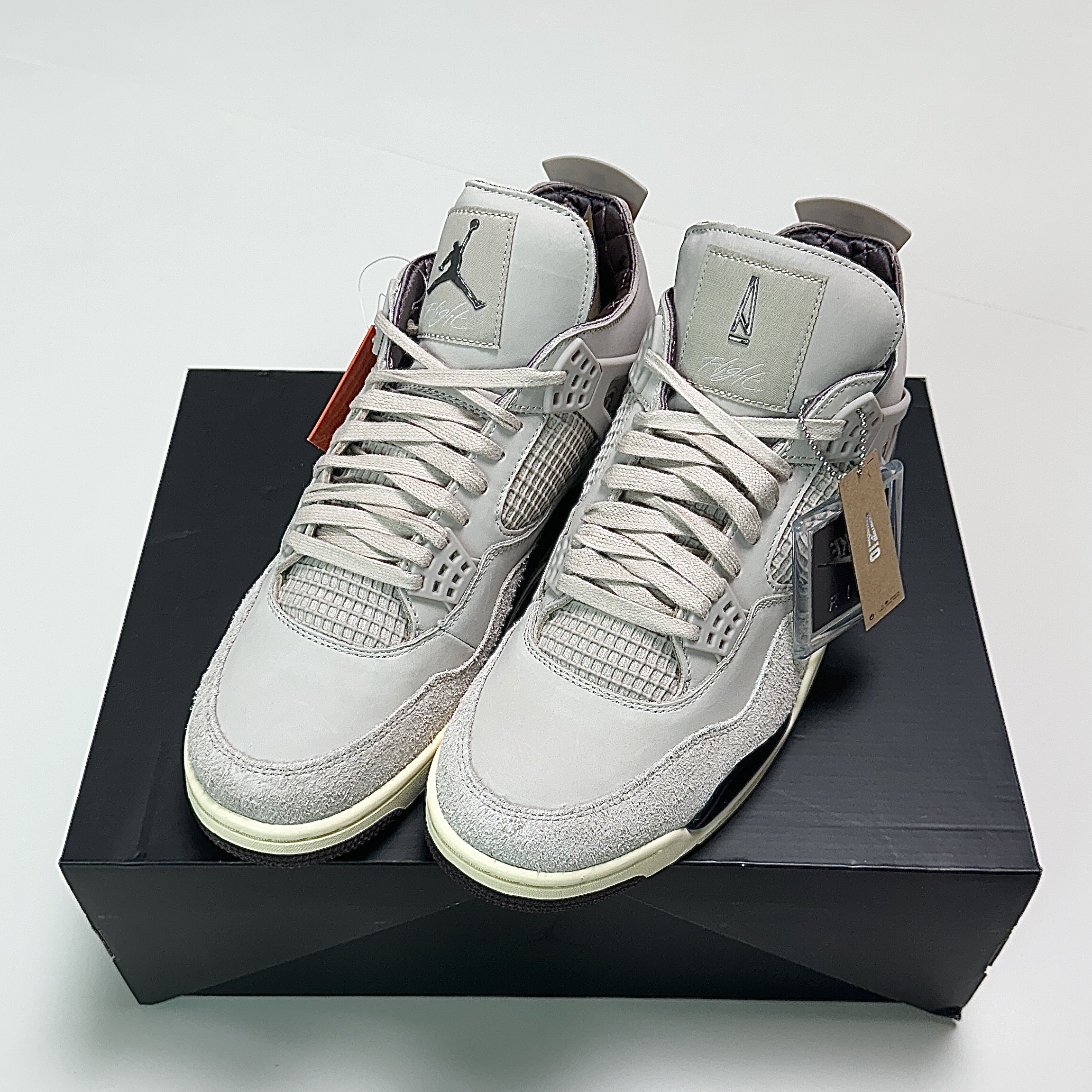 (W) Jordan 4 x A Ma Maniere Retro OG SP W.Y.W.S. 착용 스타일 - 4