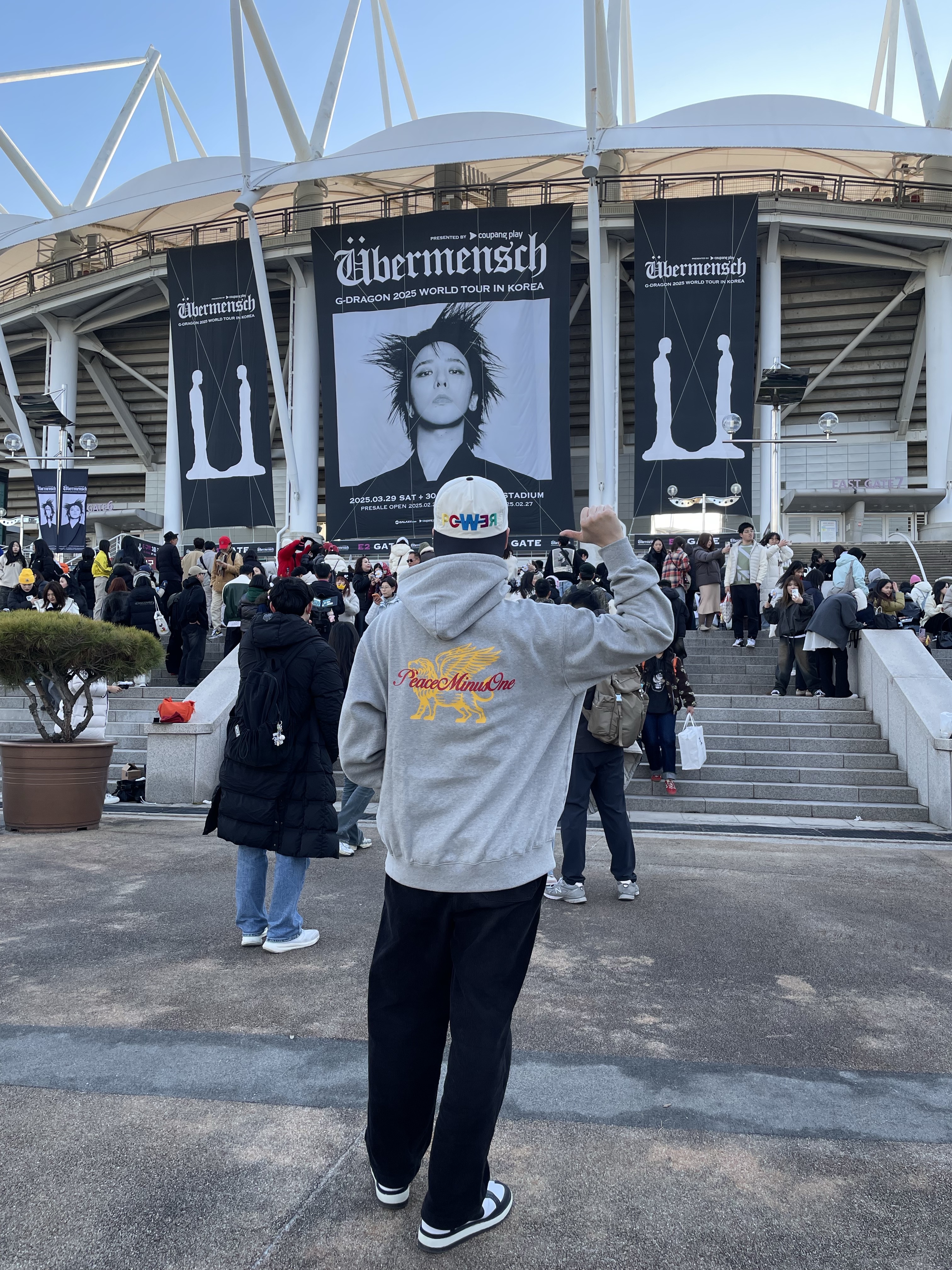Peaceminusone x Joopiter Hoodie Grey 착용 스타일