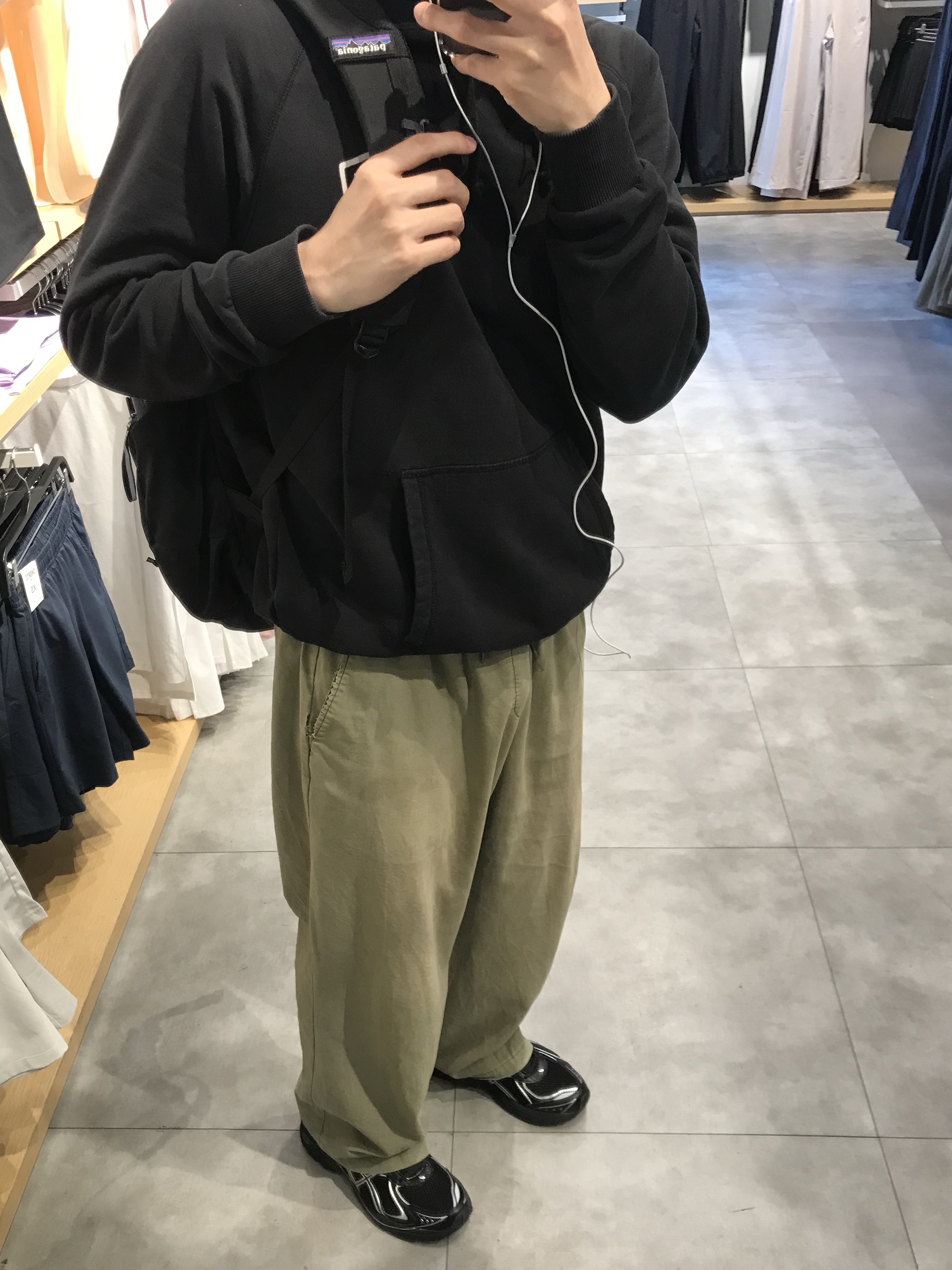 Asics GT-2160 Black Pure Silver, Deus Ex Machina Tokyo Asakusa Address Hoodie Black 착용 스타일