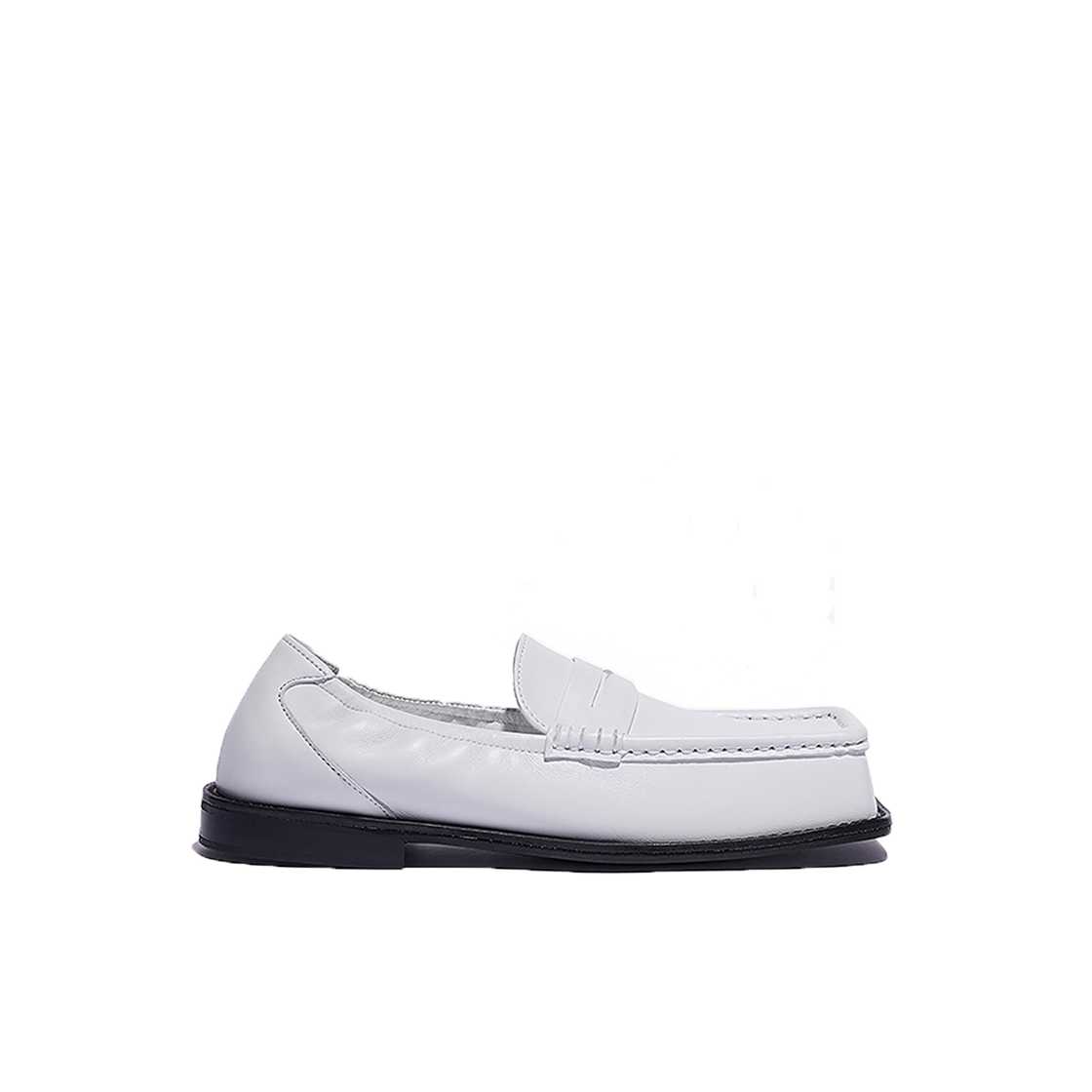 25SSWOMENS_12 YUJI Penny Loafer Cowskin White