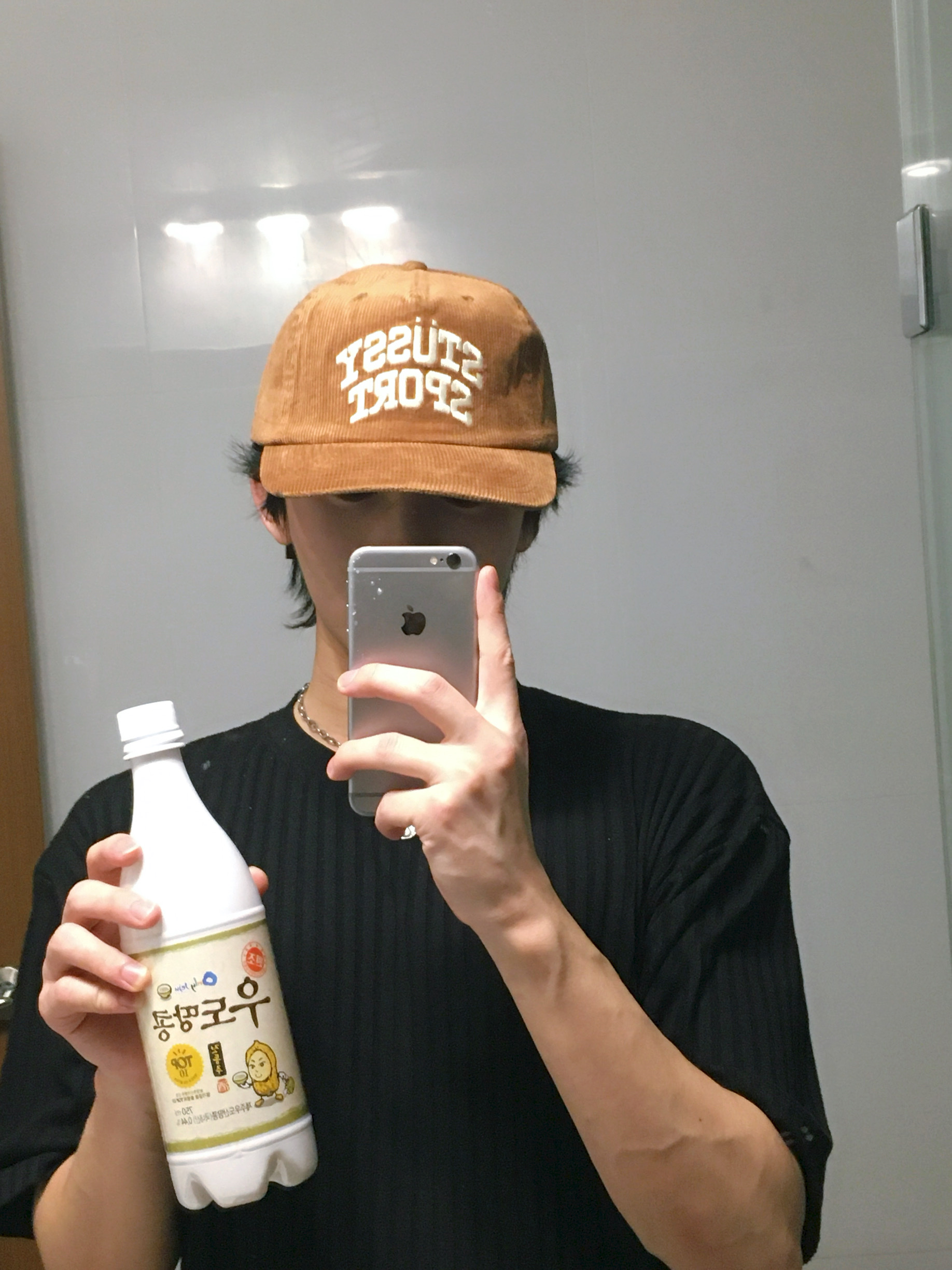 Stussy Mid-Depth Sport Arch Strapback Hazelnut 착용 스타일 - 3