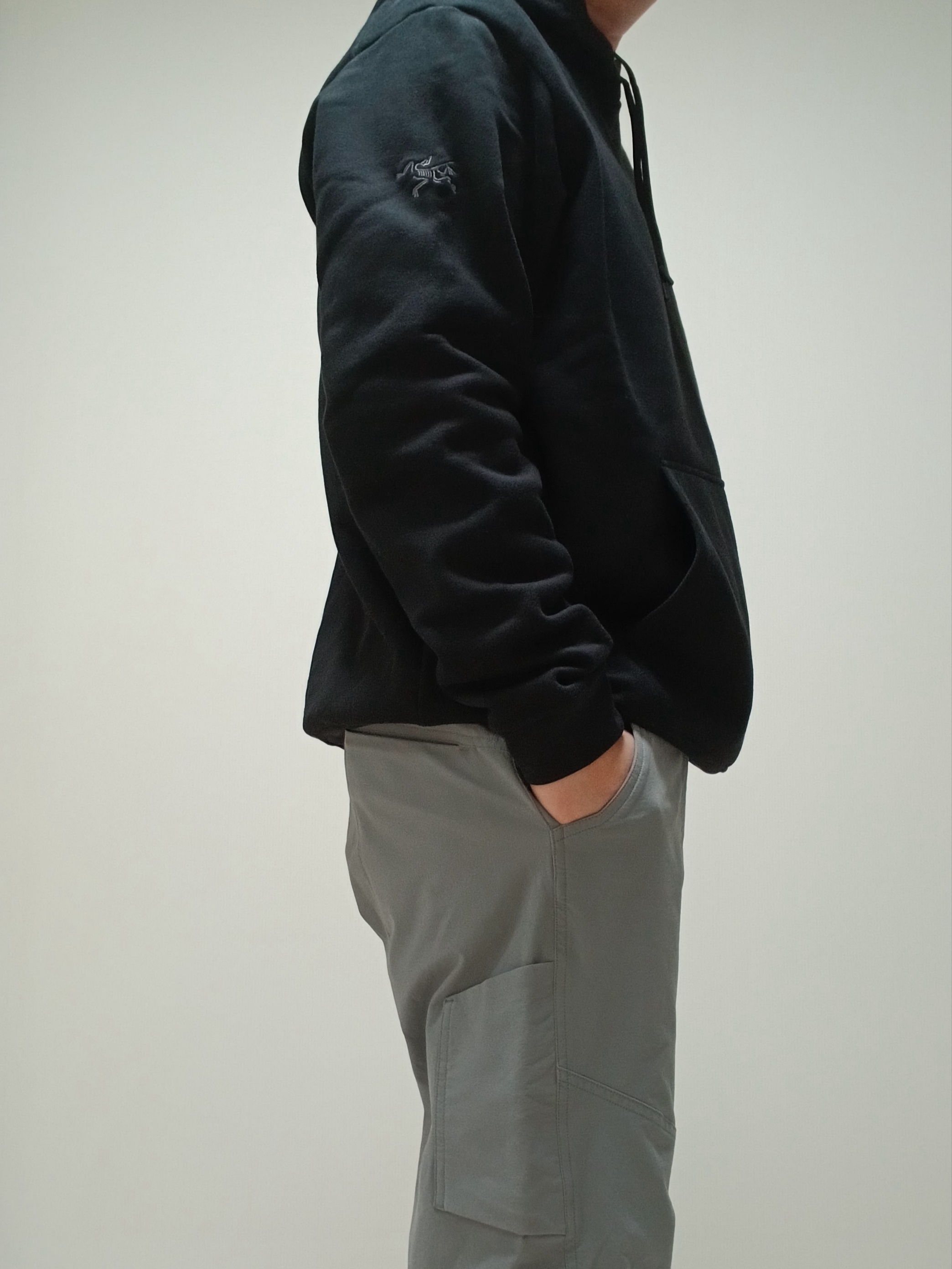 Arc'teryx Bird Word Cap 24K Black, Arc'teryx Emblem Fleece Hoody Black 착용 스타일 - 9