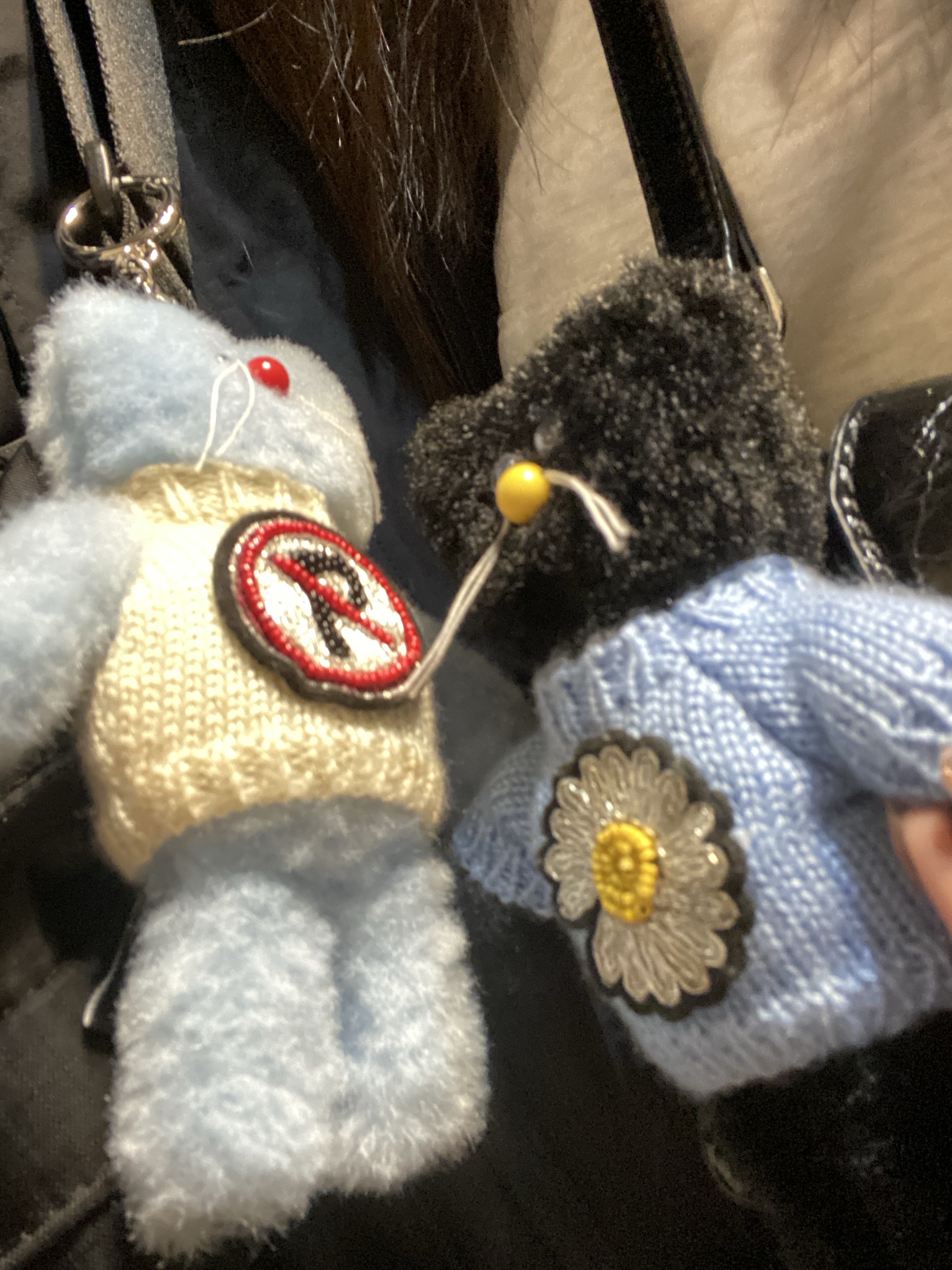 Monamhee x Peaceminusone Daihee Plush Keyring, Monamhee x Peaceminusone Syhee Plush Keyring 착용 스타일
