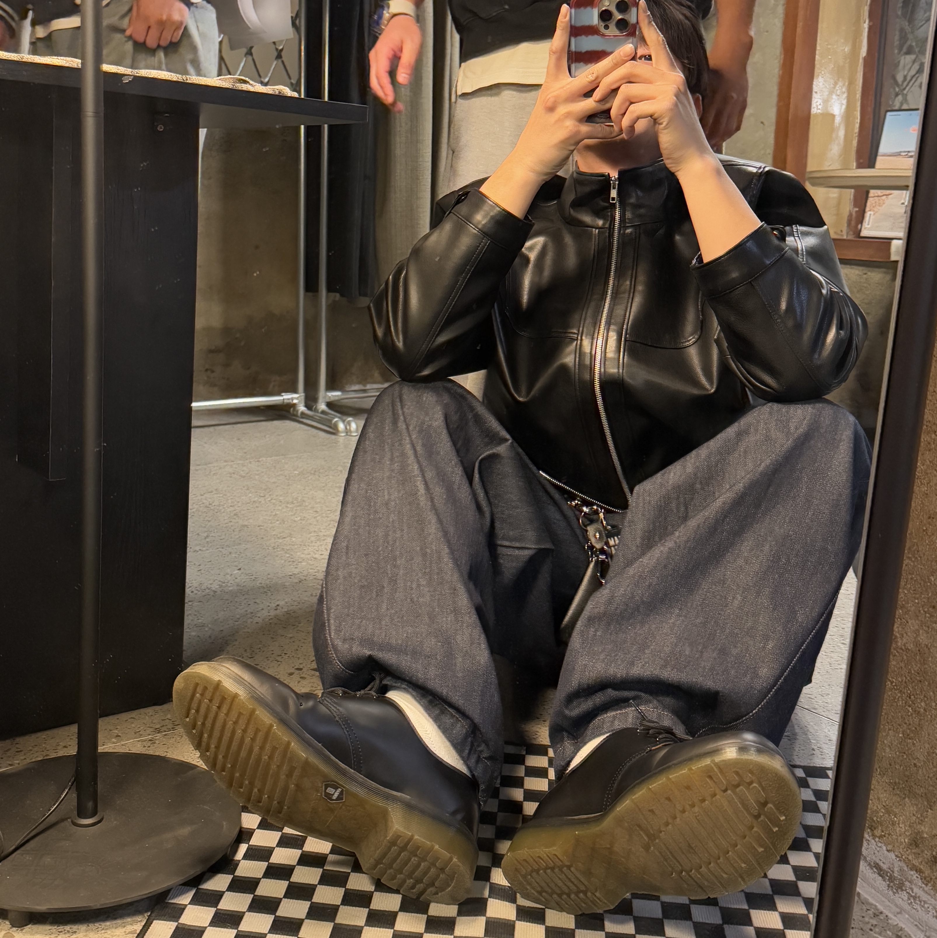 Dr. Martens 1461 Smooth Black 착용 스타일 - 1