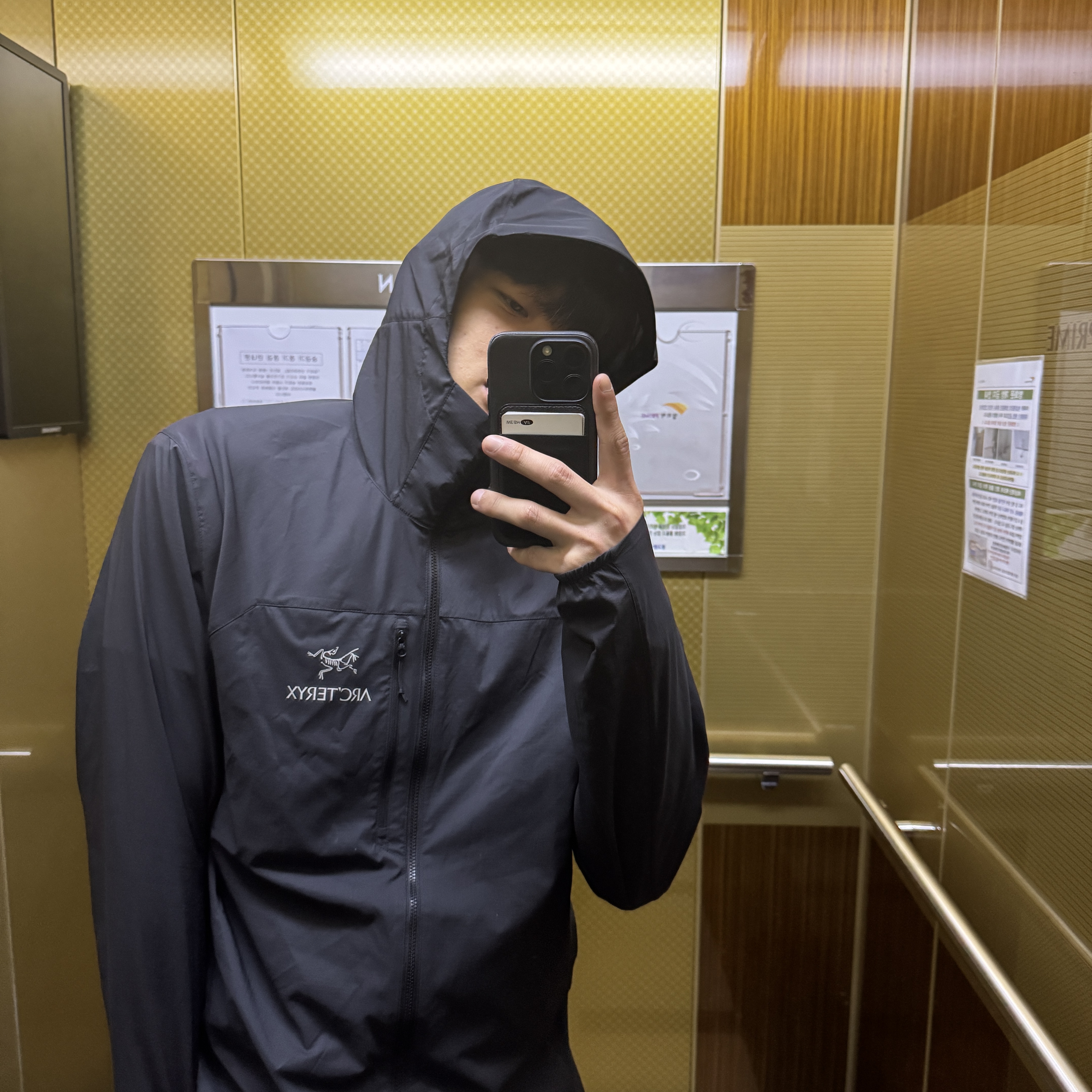 Arc'teryx Squamish Hoody Black 착용 스타일
