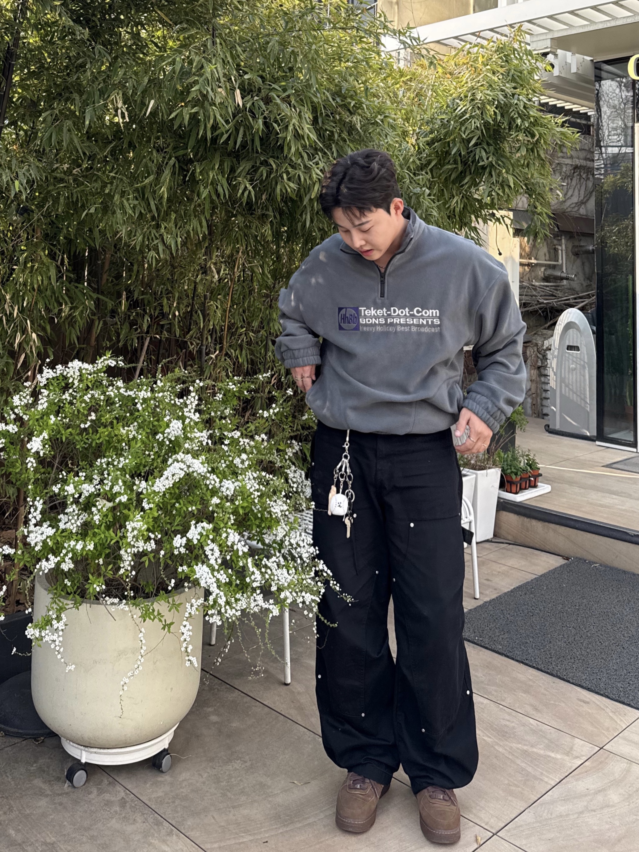 BDNS x Teket Heavy Holiday Fleece Pullover Gray, (W) Nike Air Force 1 '07 Cacao Wow 착용 스타일 - 2
