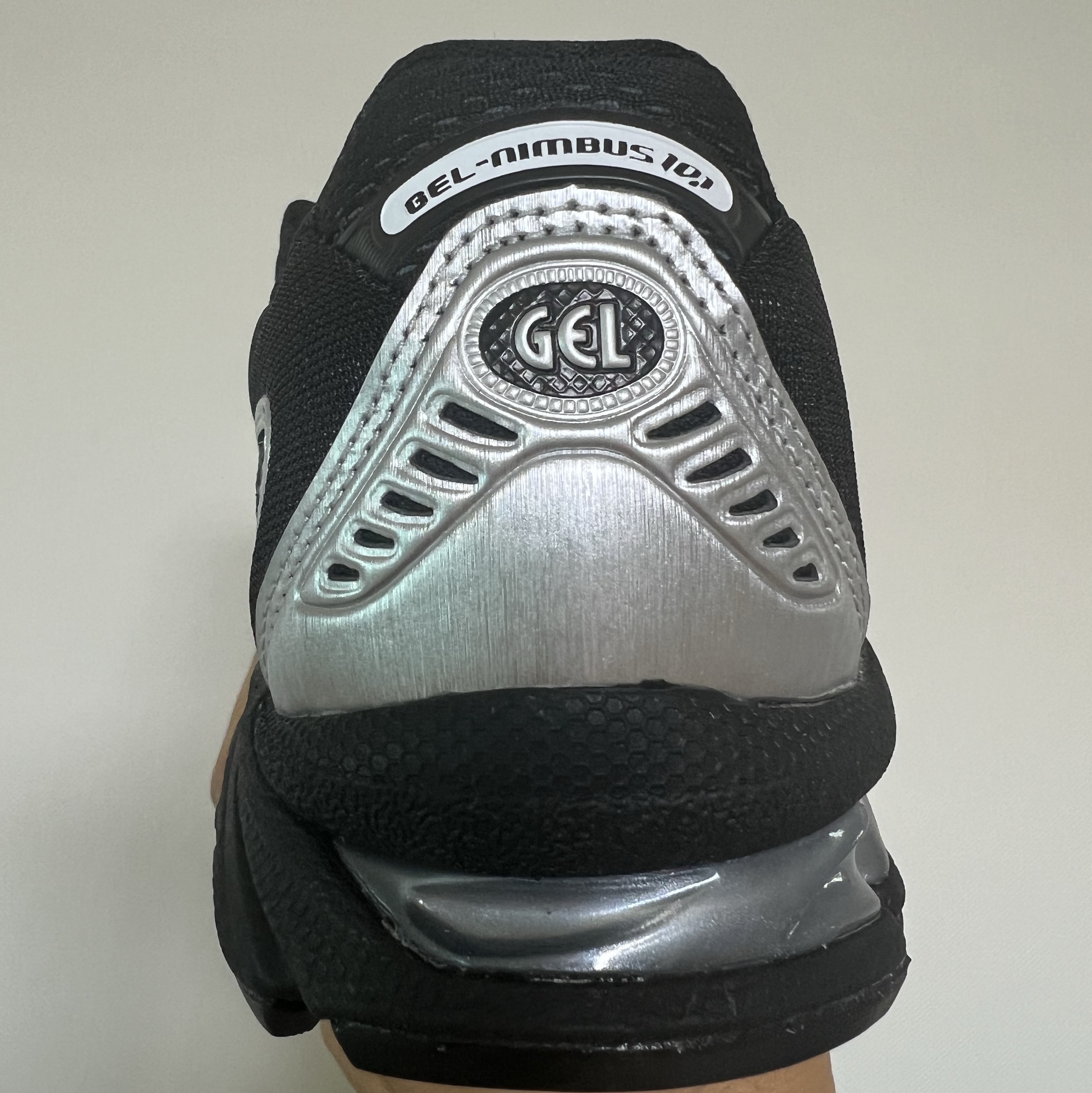 Asics Gel-Nimbus 10.1 Black Pure Silver - Korea Exclusive 착용 스타일 - 3
