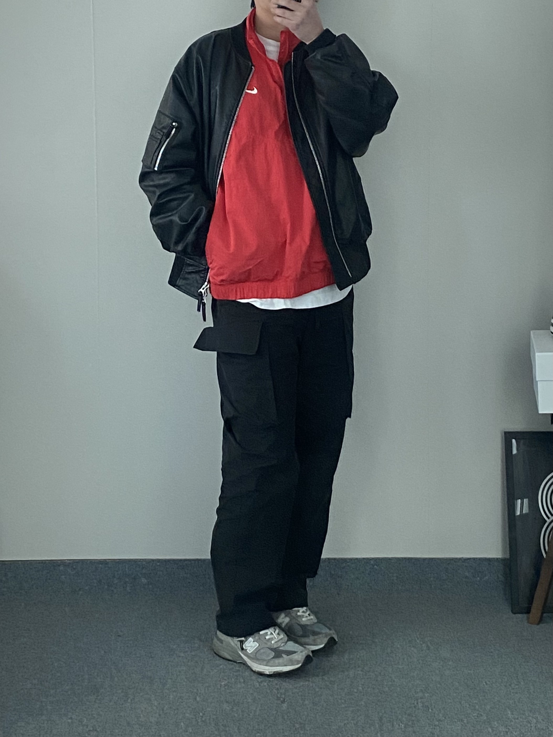 Nike x Stussy Windrunner Jacket Habanero Red, (W) New Balance 993 Made in USA Grey - B Standard 착용 스타일
