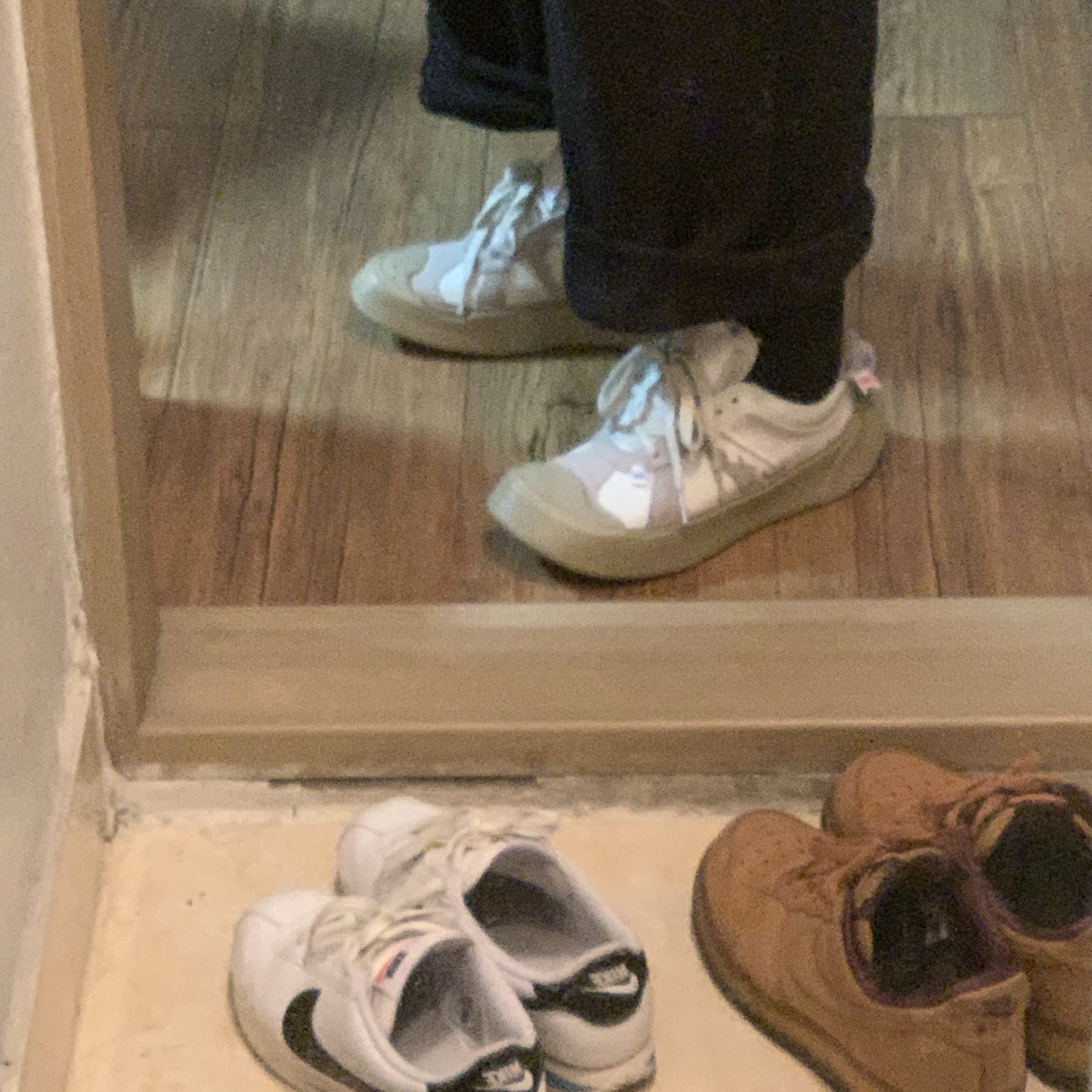 (W) Camper x Ader Error Proto-240-S Cinder German Shoes 착용 스타일