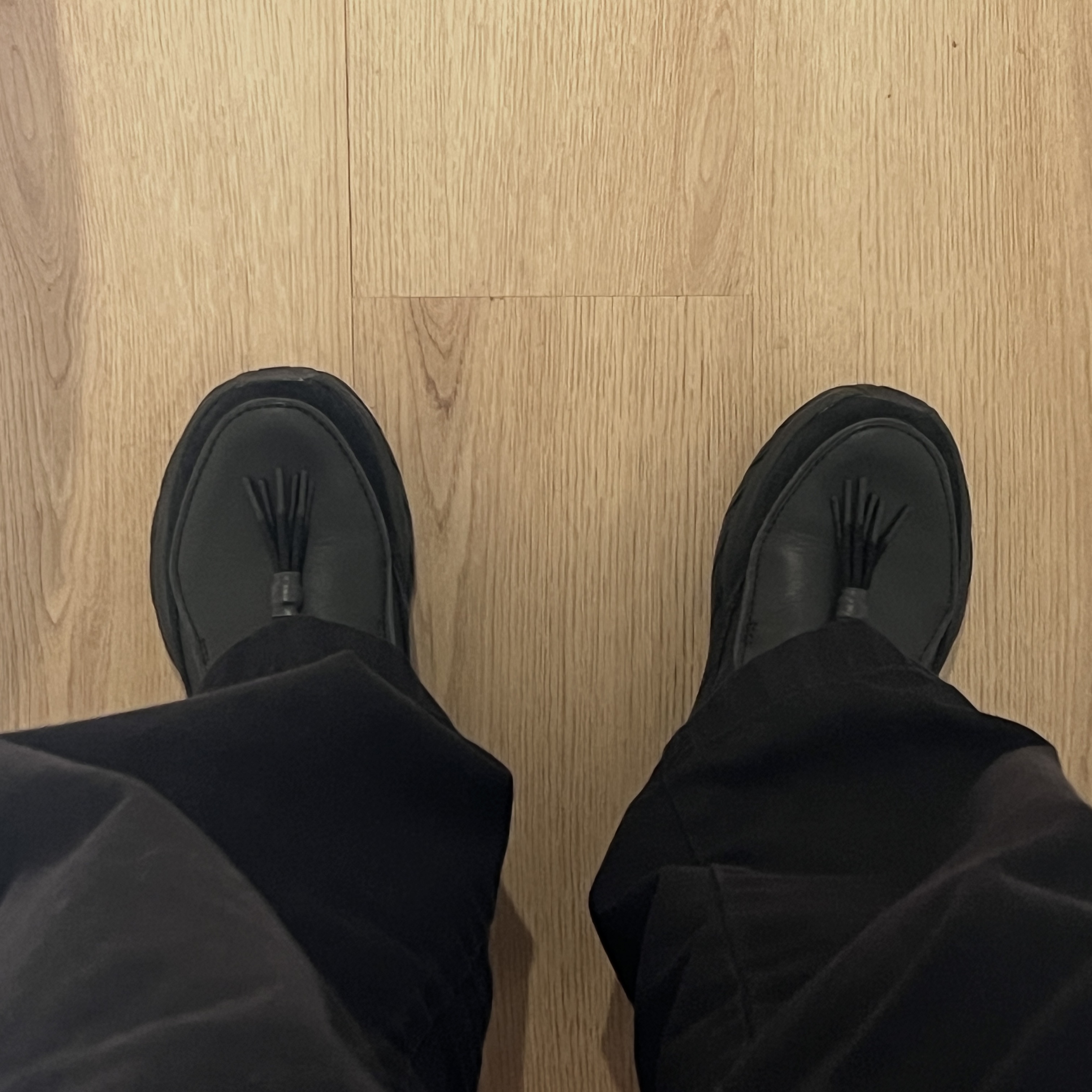 Hoka Speed Loafer Black 착용 스타일