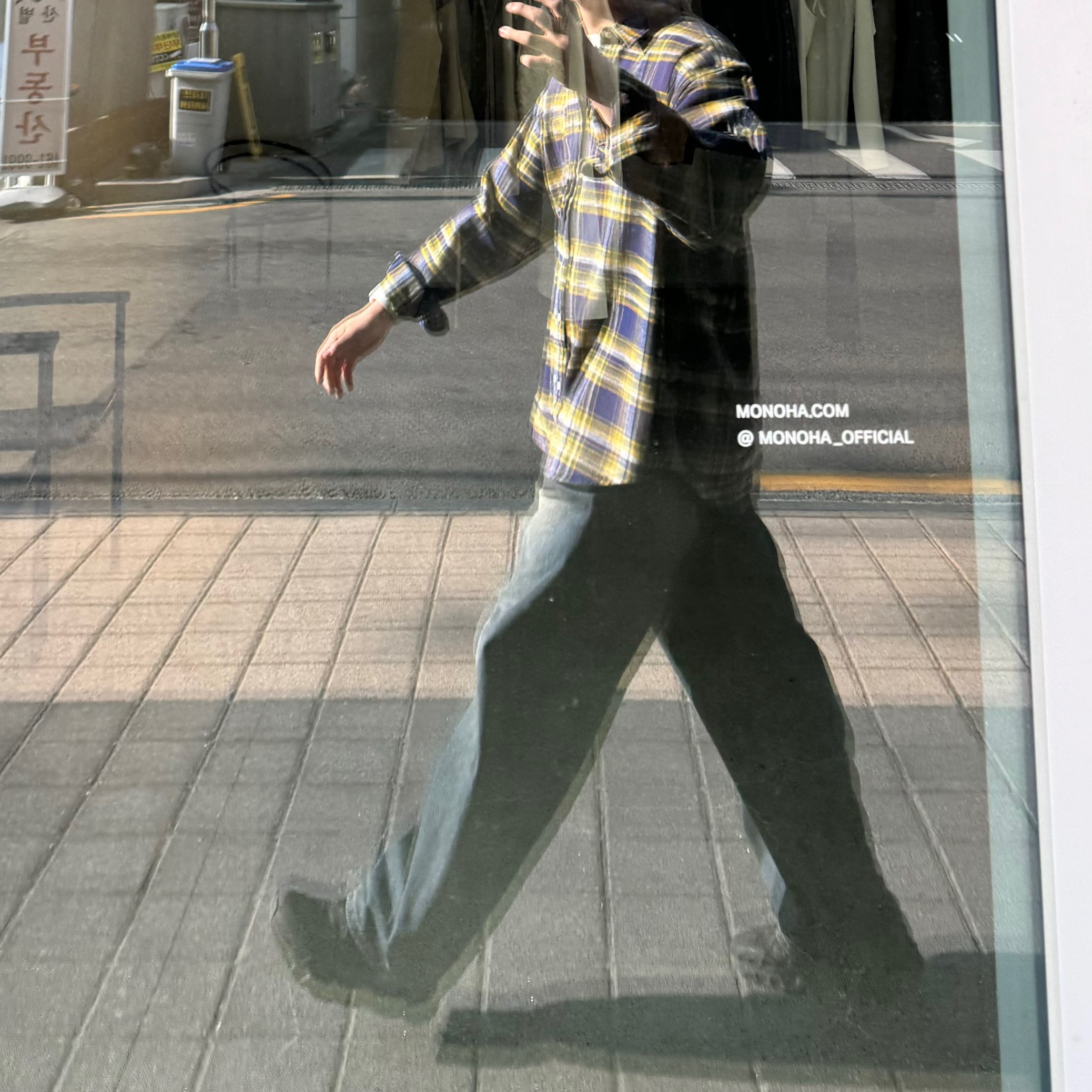 Supreme Old English Plaid Flannel Shirt Navy - 25SS, On Running x Post Archive Faction (Paf) Cloudmonster 2 Black Magnet 착용 스타일 - 2