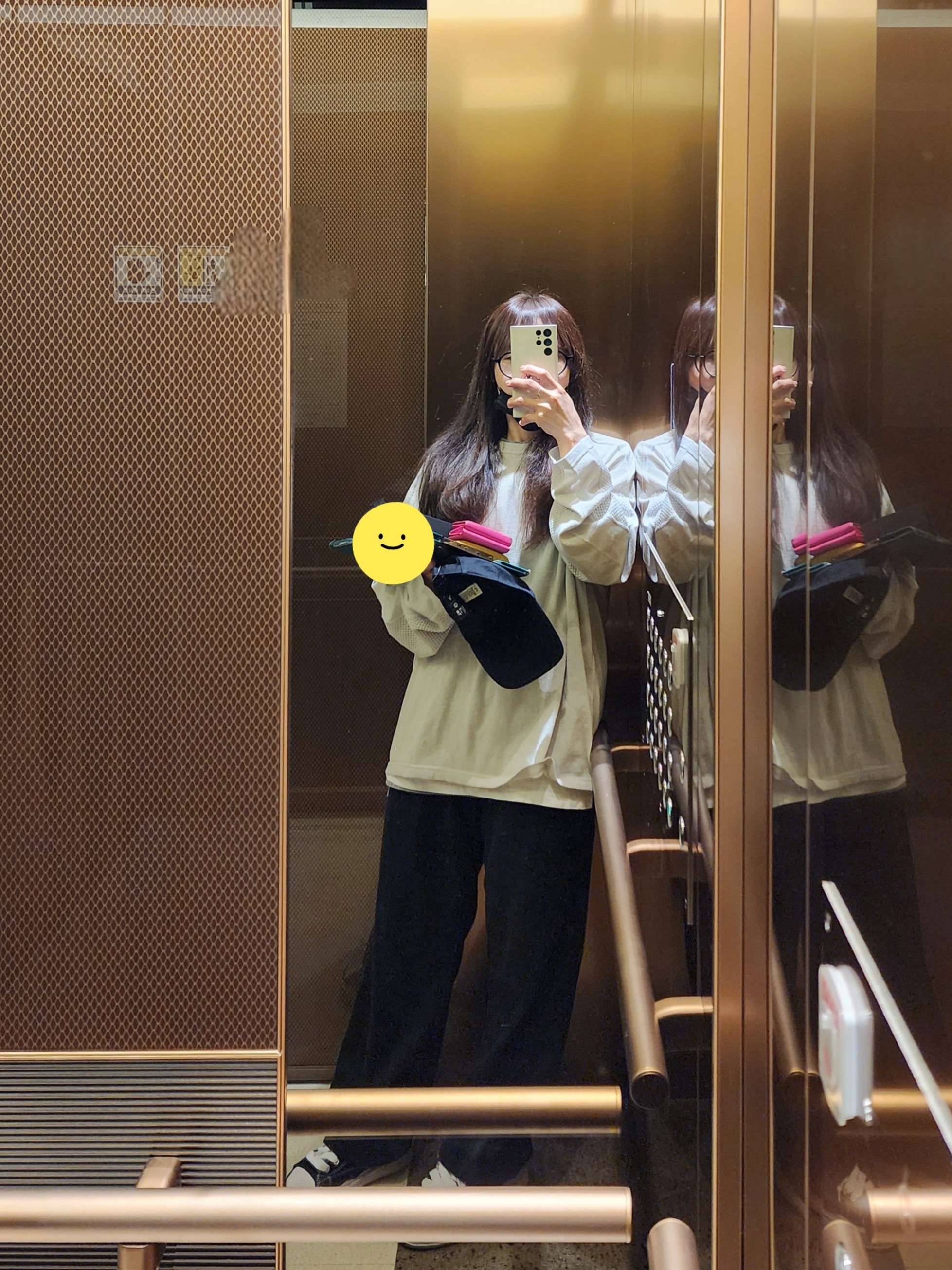 Nike NRG Solo Swoosh T-Shirt Dark Grey Heather - Asia, Nike x Stussy L/S Jersey Light Bone (HF3898-072) 착용 스타일