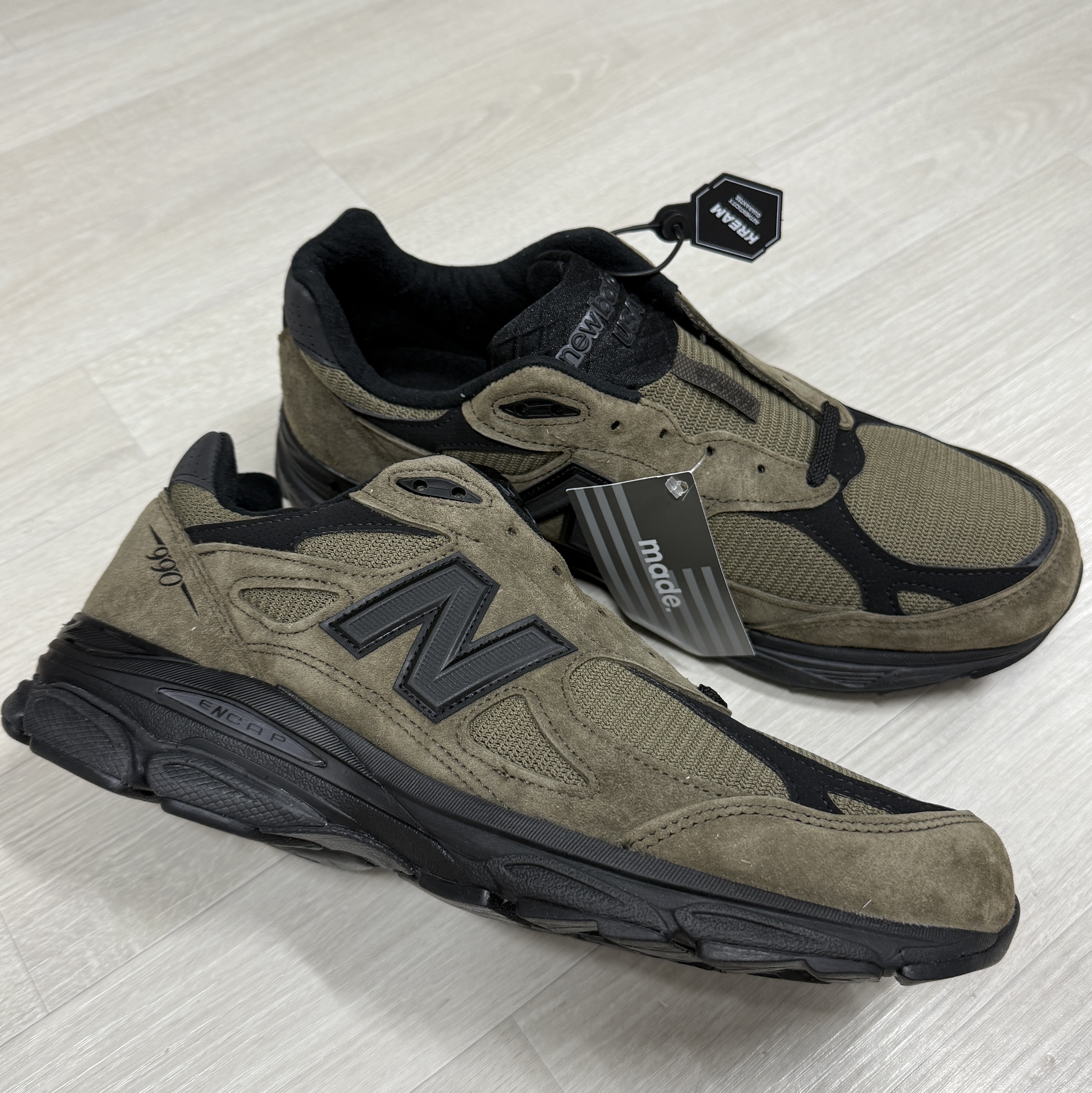New Balance x JJJJound 990v3 Brown Black 착용 스타일 - 4