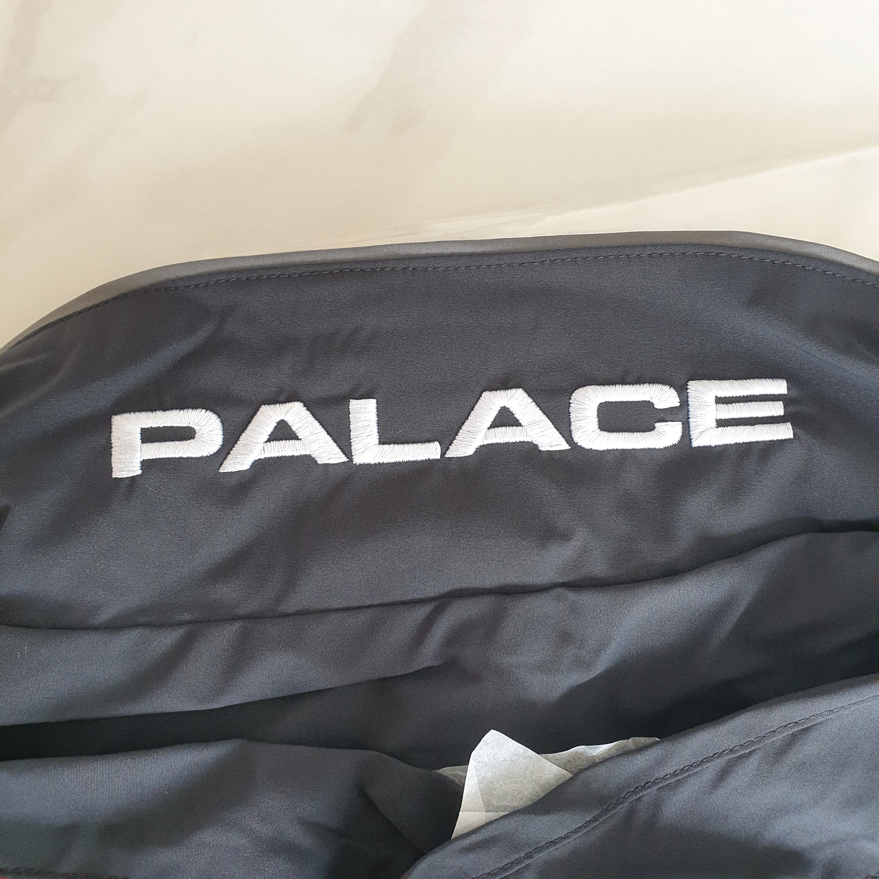 Palace Pro Team Palco Shell Jacket Black - 25SS 착용 스타일 - 4