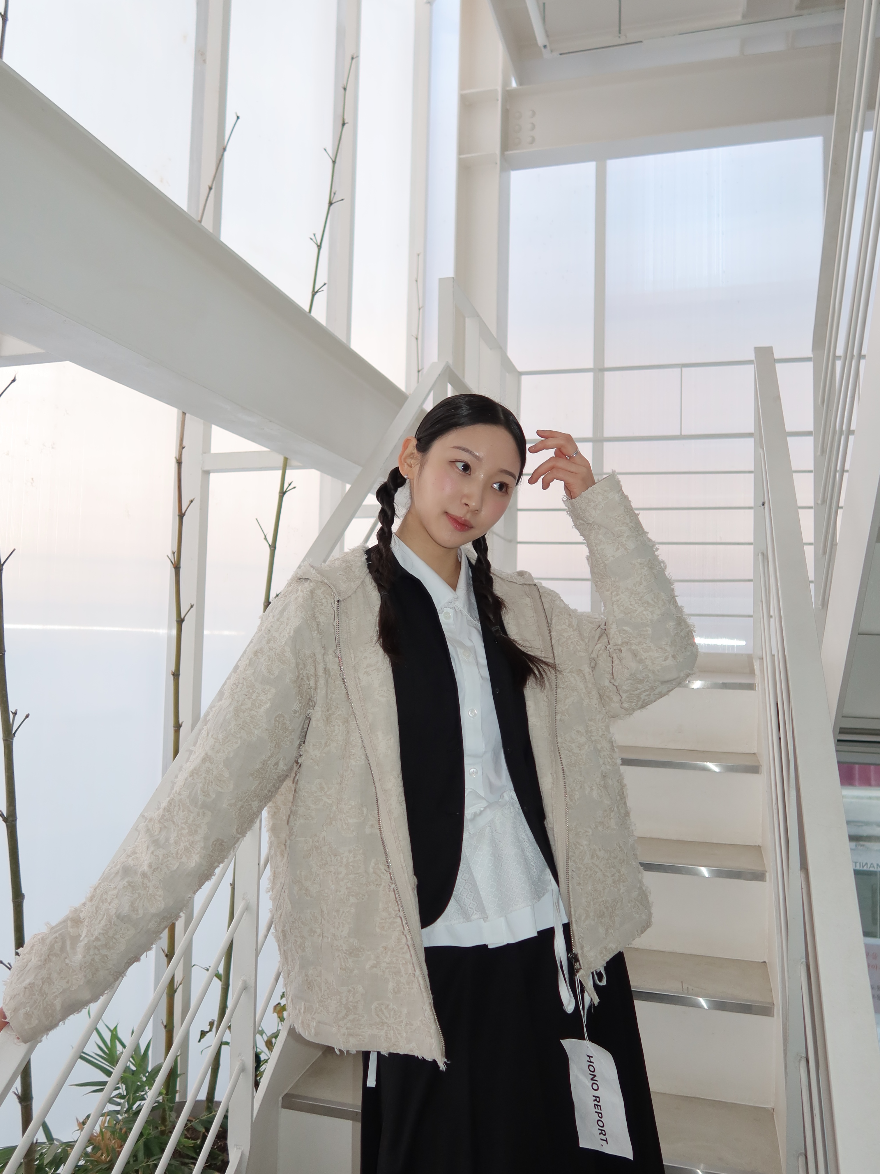 Hono Report Hooded Zip-Up White Sand, Tiffany & Co. 1837 Ring Narrow Silver 착용 스타일