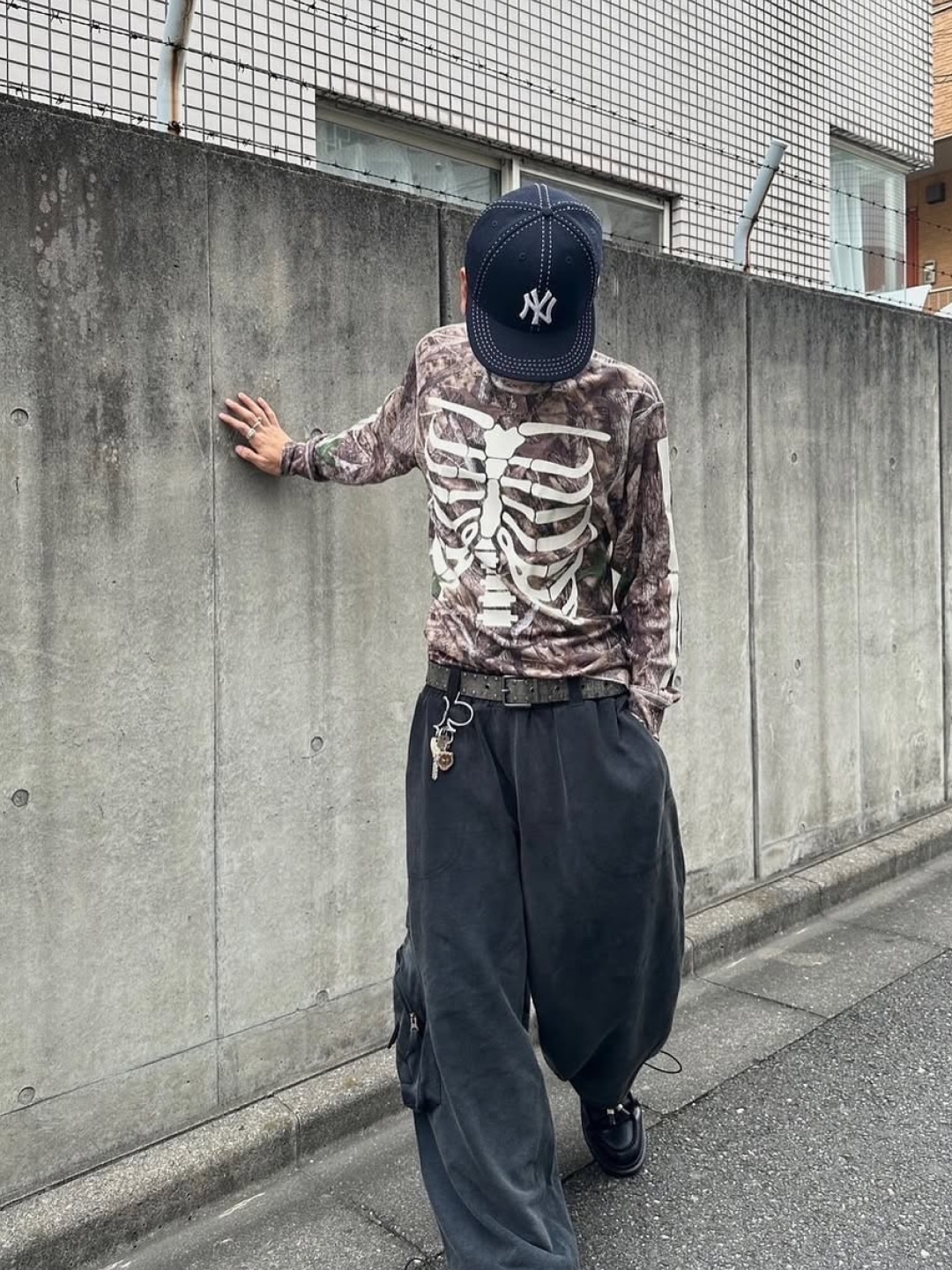 Supreme Hanes Bones Thermal Crew Black (1 Pack), Kapital 5G Cotton Knit Bone Crewneck Sweater Khaki 착용 스타일 - 4