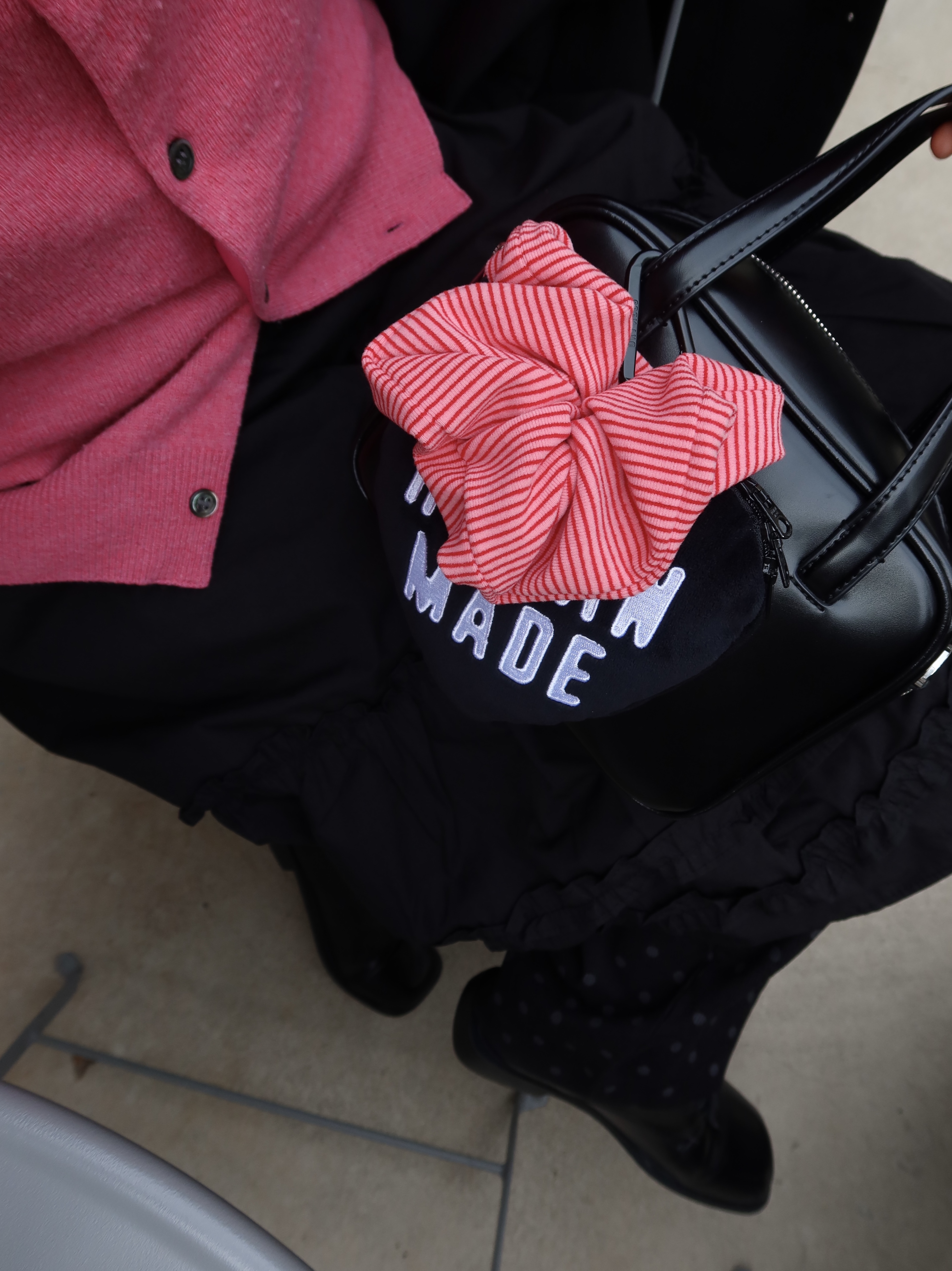 Human Made Heart Pass Holder Black 착용 스타일