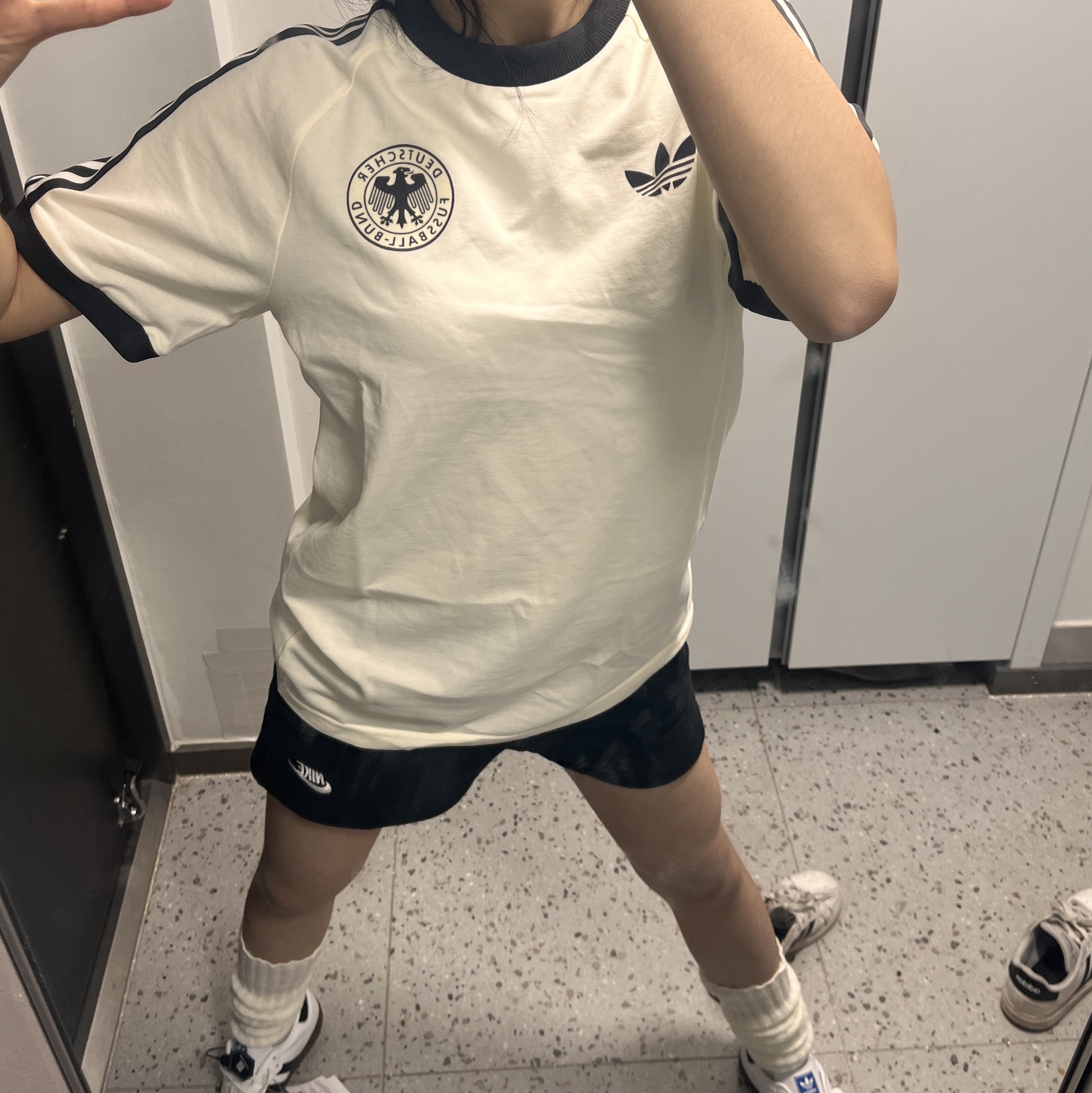 Adidas German Adicolor Classic 3-Stripes T-Shirt Off White - KR Sizing, Adidas Samba OG Cloud White 착용 스타일