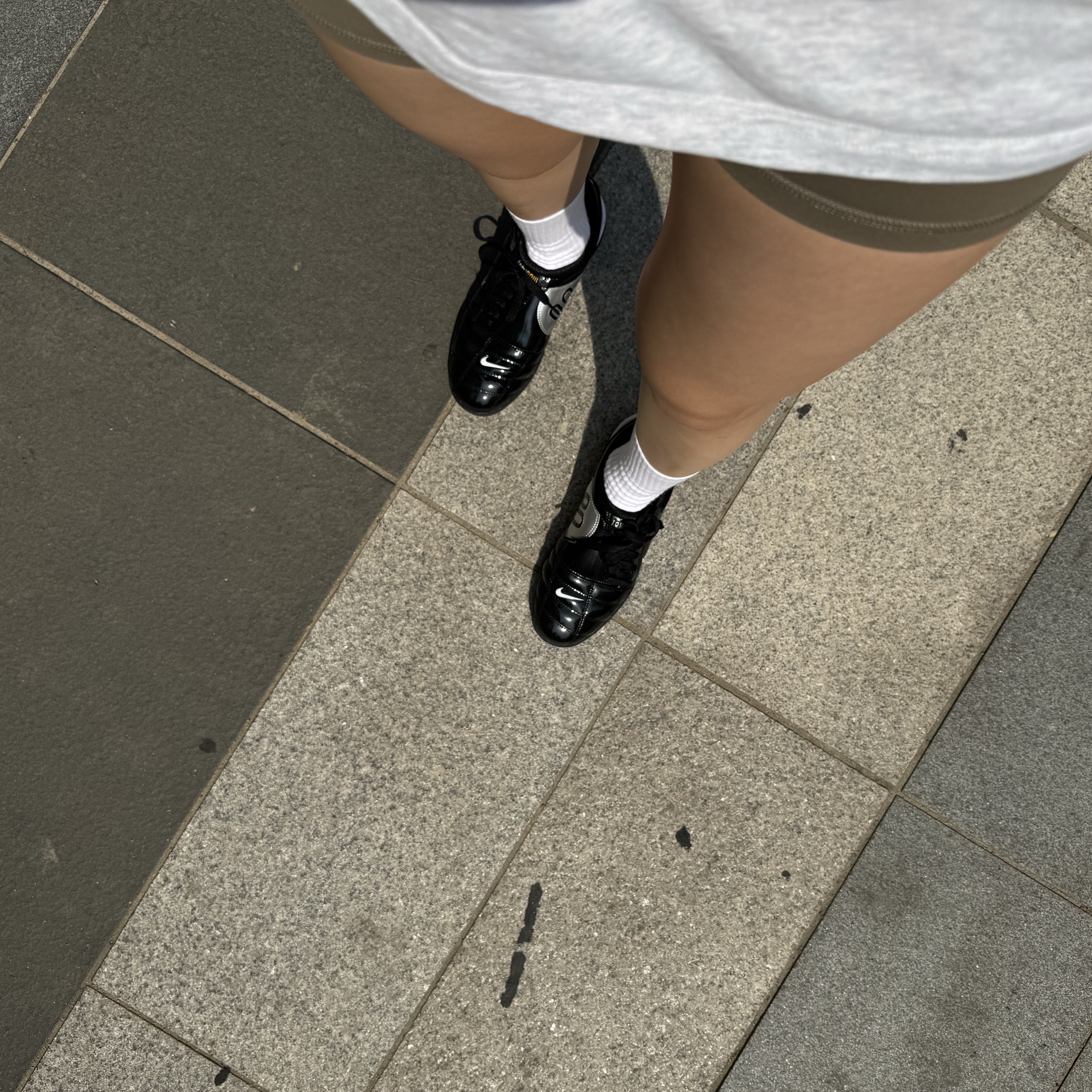 Nike Total 90 III SP Black and White 착용 스타일