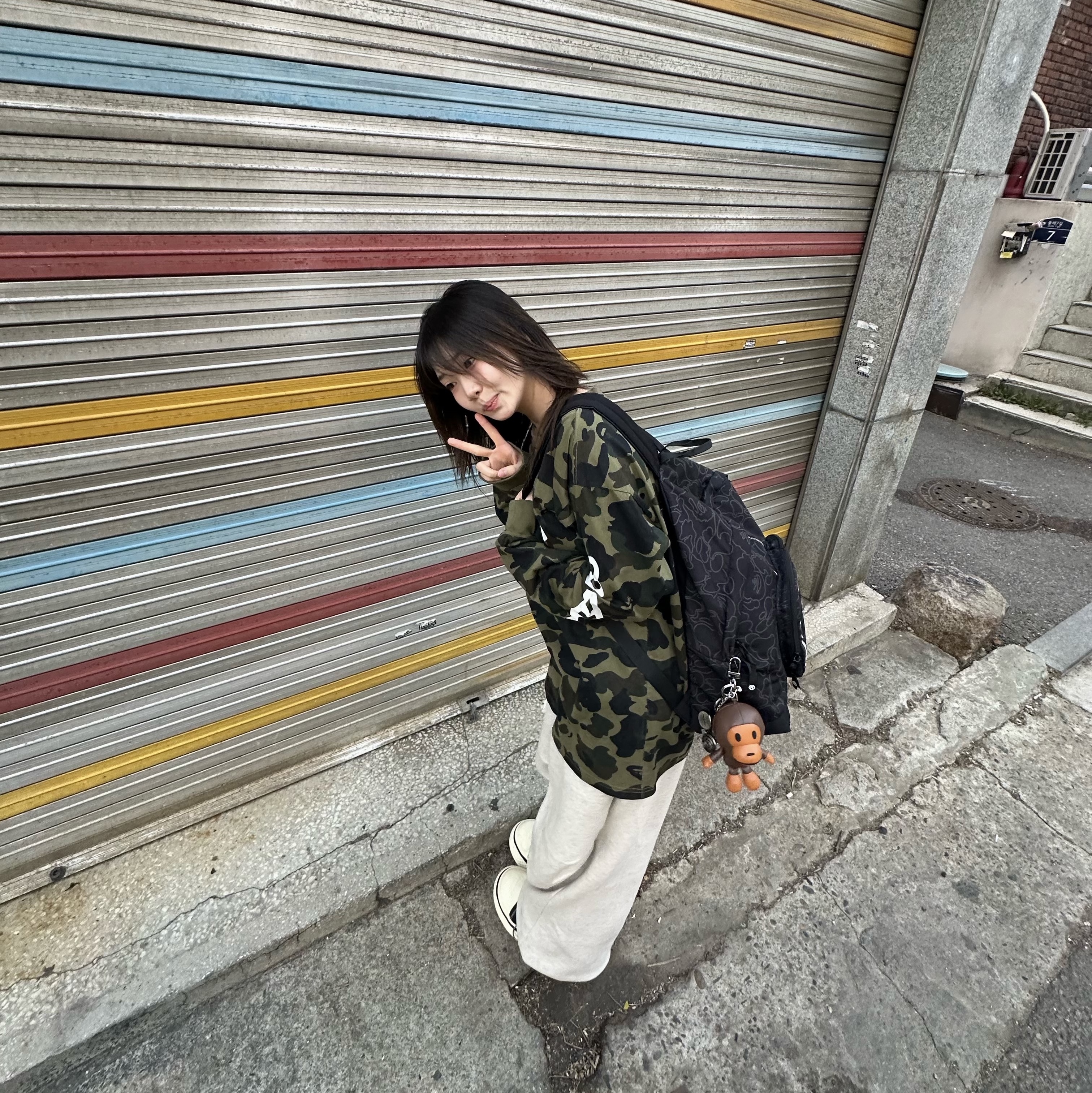 (W) BAPE ABC Camo L/S T-Shirt Green, Old Order x Disney Big Head Canvas Mickey 착용 스타일 - 4