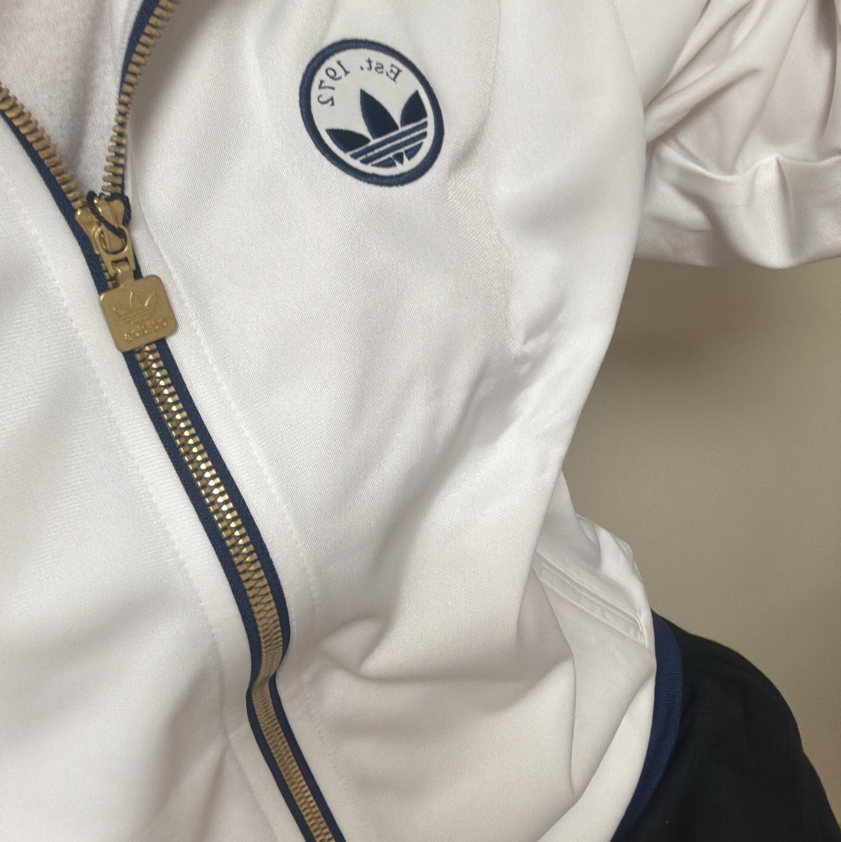 (W) Adidas Firebird Badge Track Top Cloud White - KR Sizing 착용 스타일