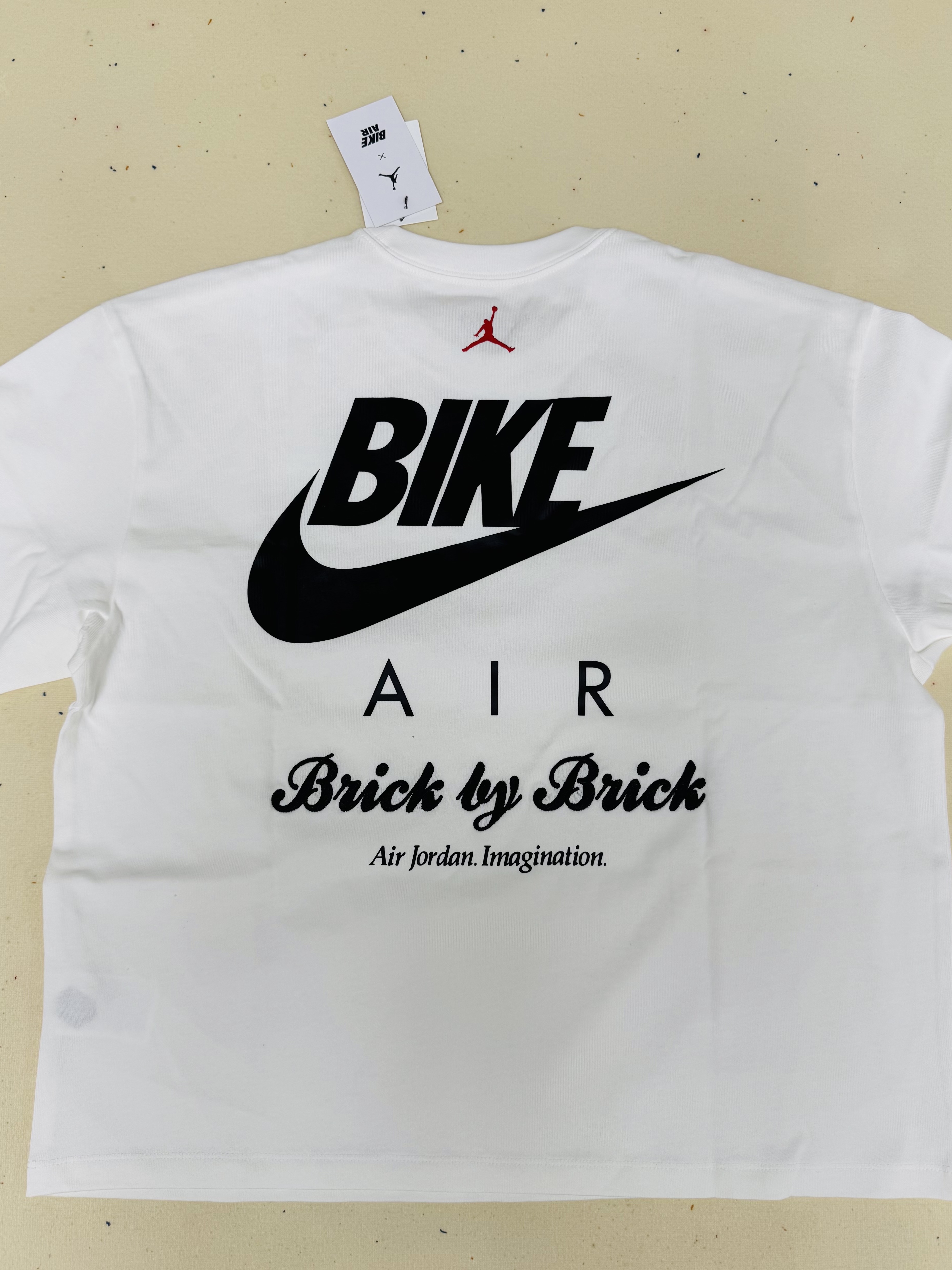 Jordan x Nigel Sylvester T-Shirt White (HQ1736-100) 착용 스타일 - 1
