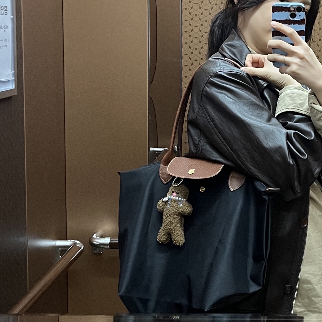 Longchamp Le Pliage Original Tote Bag L Black 착용 스타일