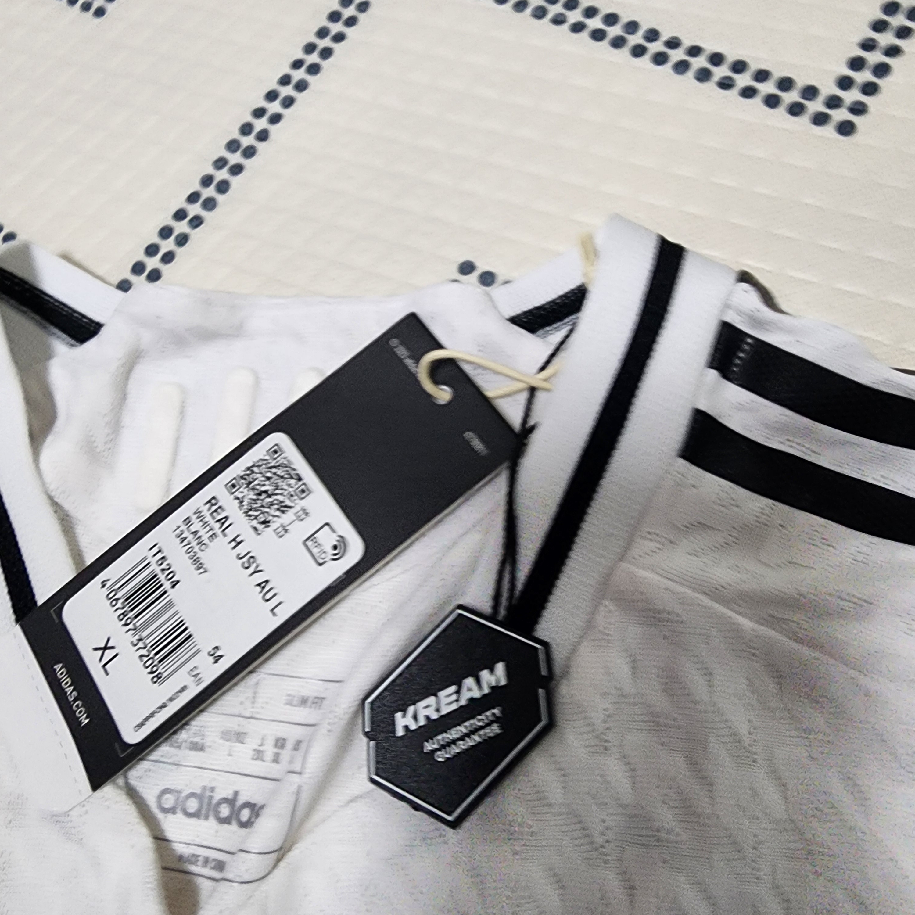 Adidas Real Madrid 2024/25 Home Authentic Long Sleeve Jersey White - KR Sizing (Non Marking Ver.) 착용 스타일 - 1