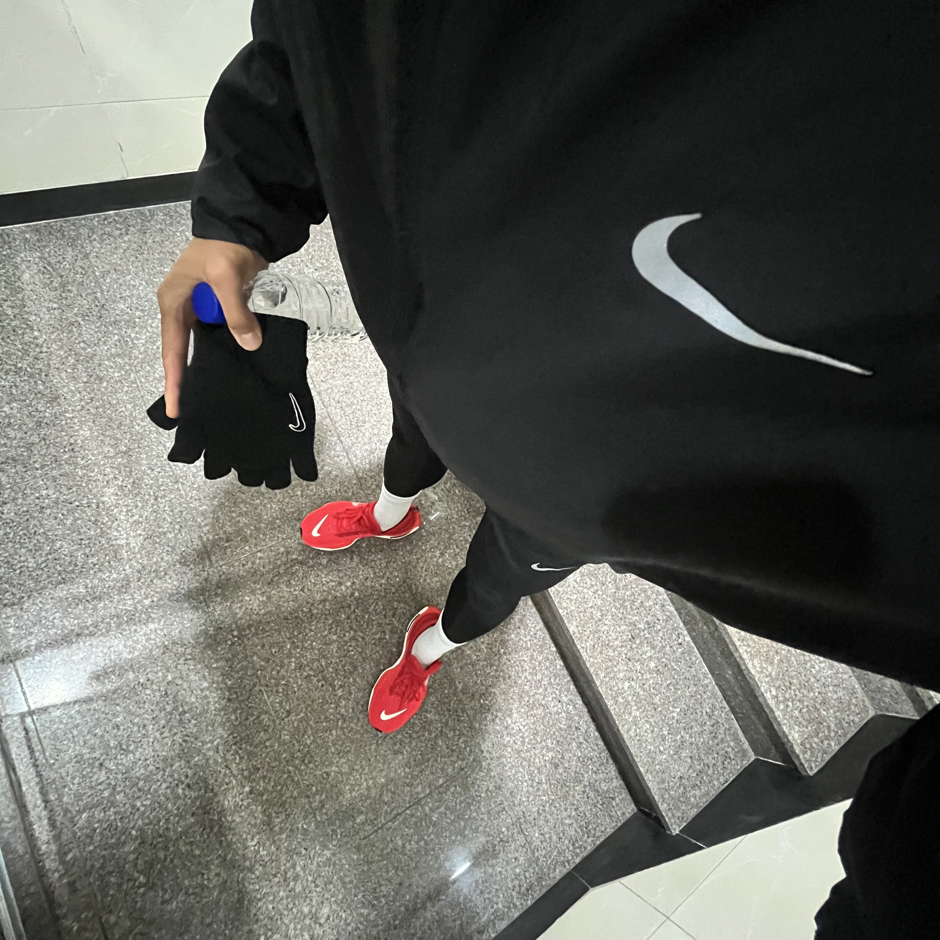 Nike ZoomX Invincible Run 3 University Red White 착용 스타일
