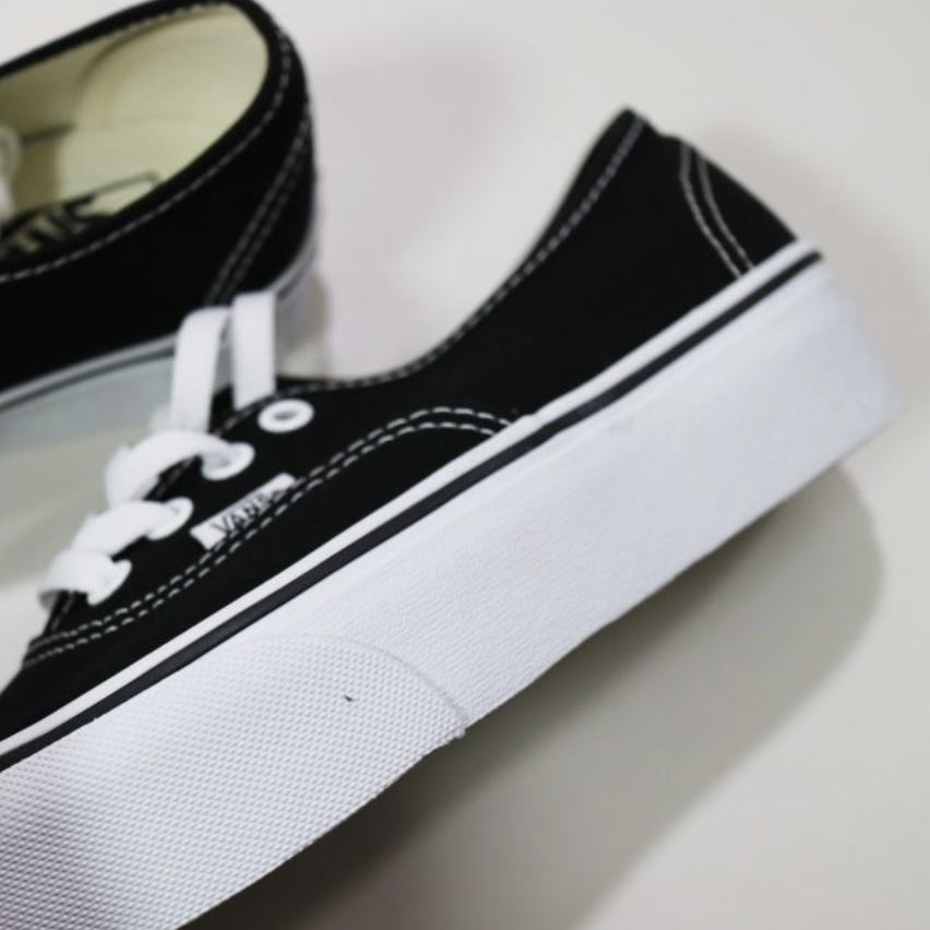 Vans Authentic Plattform Black True White 착용 스타일